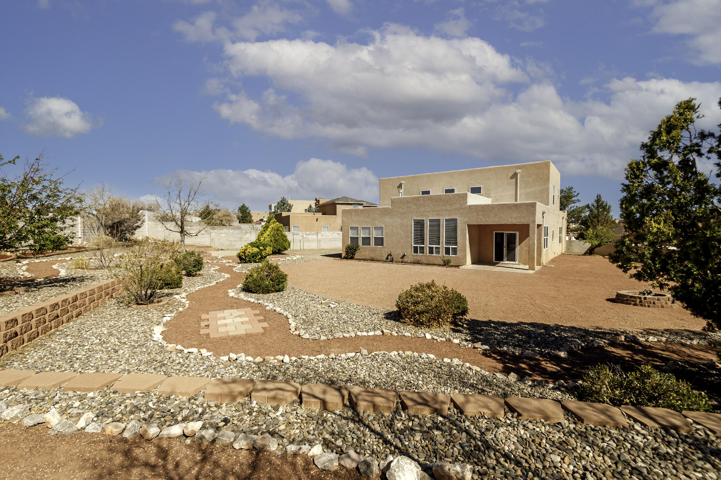 5000 NIGHT HAWK Drive NE