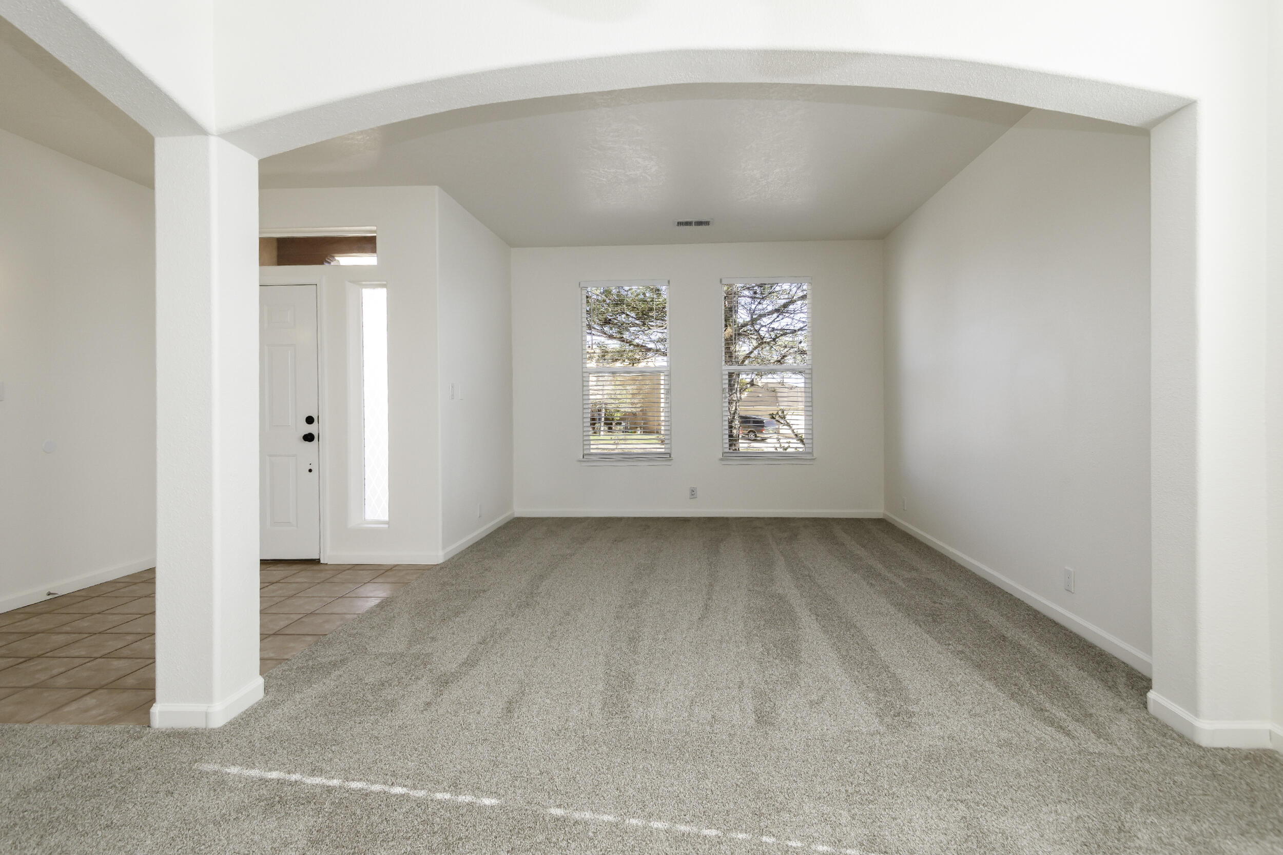 5000 NIGHT HAWK Drive NE