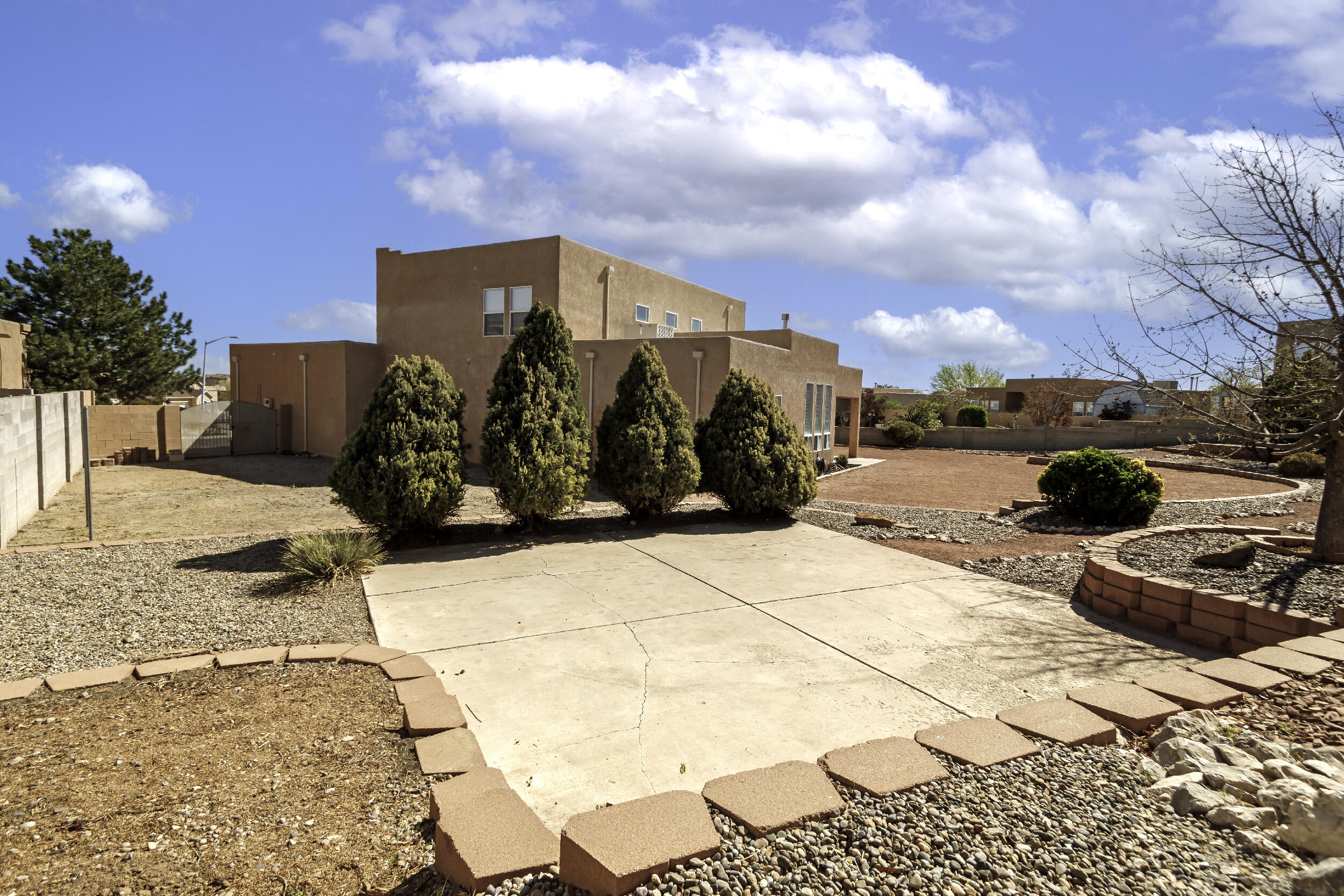 5000 NIGHT HAWK Drive NE