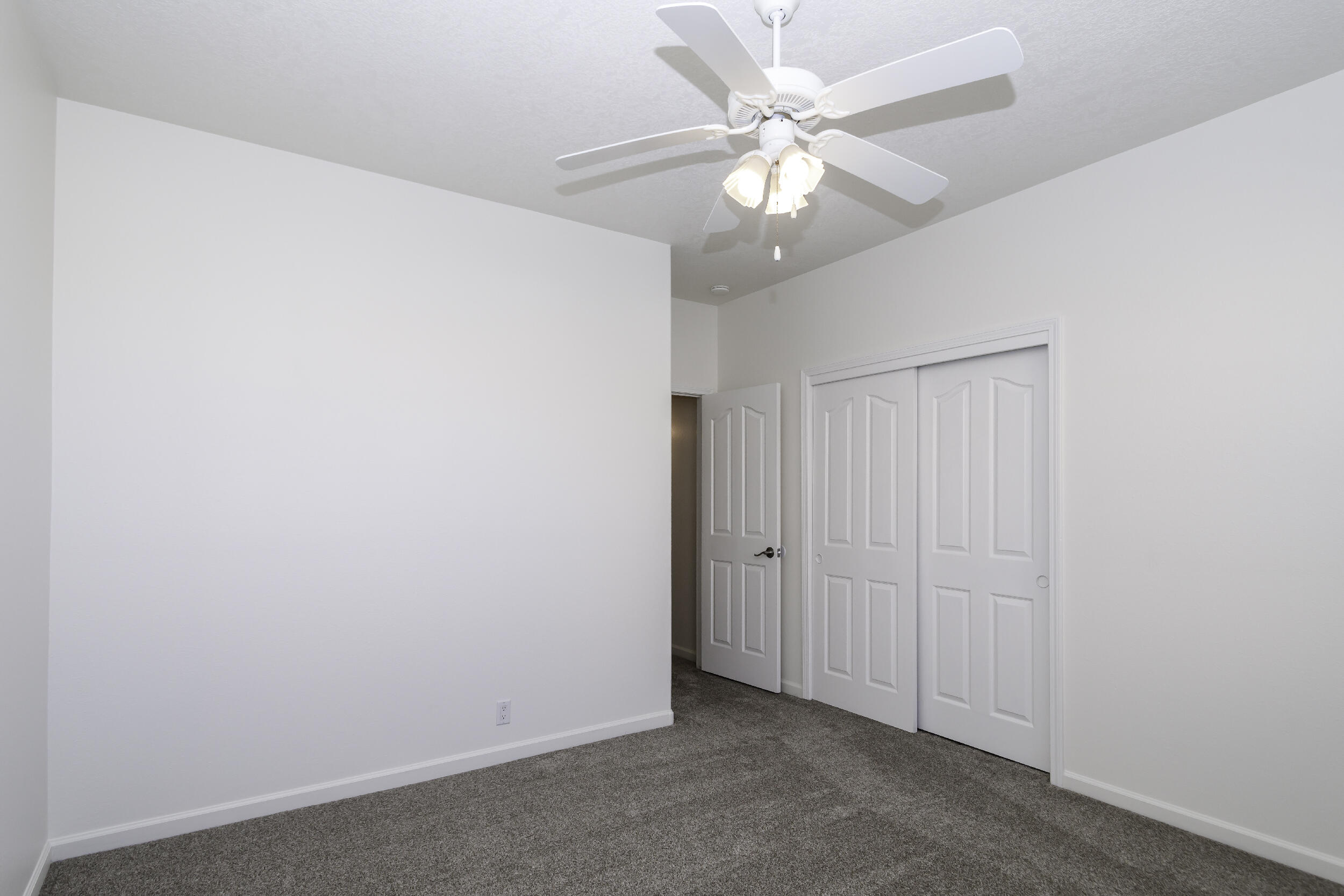 5000 NIGHT HAWK Drive NE