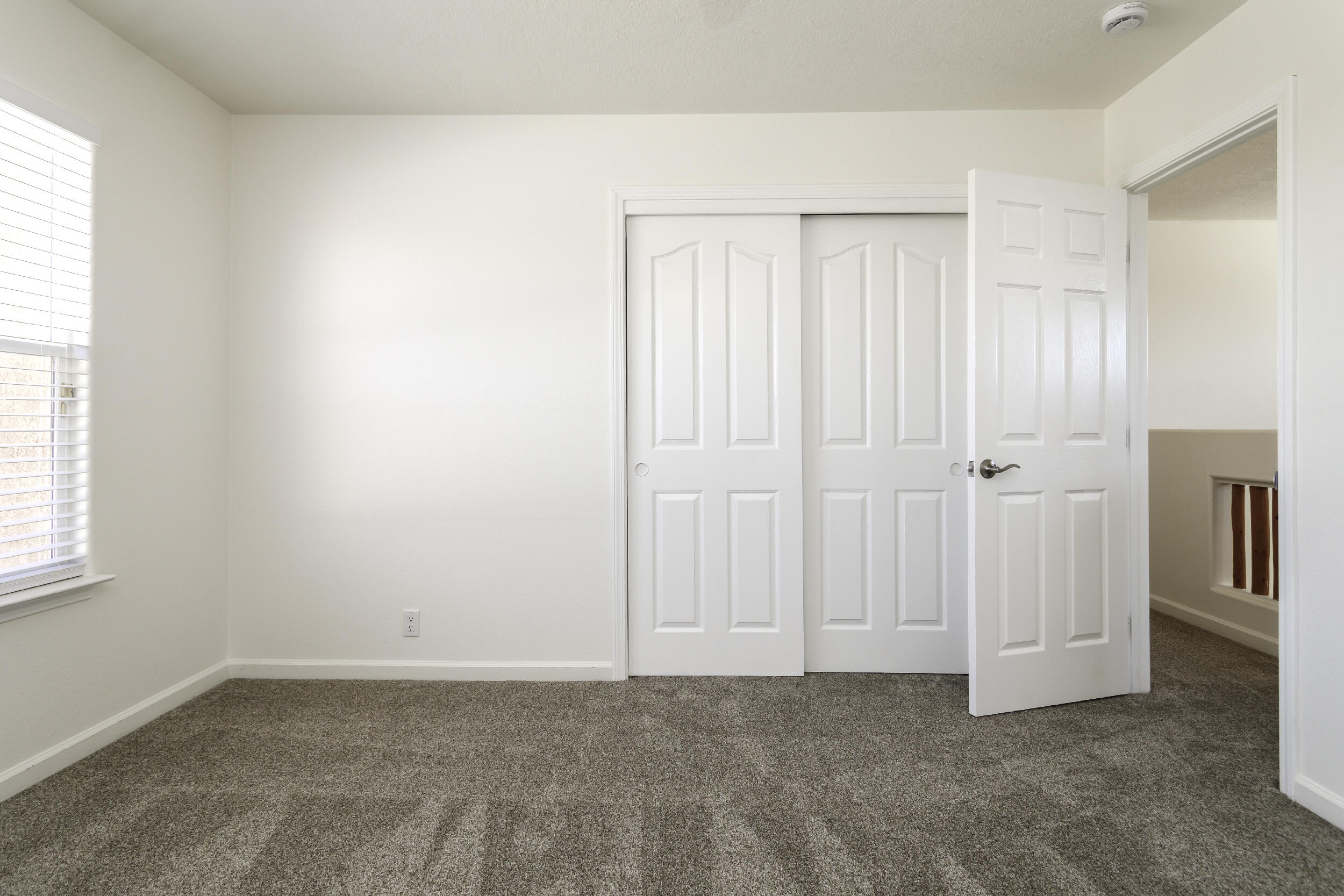 5000 NIGHT HAWK Drive NE