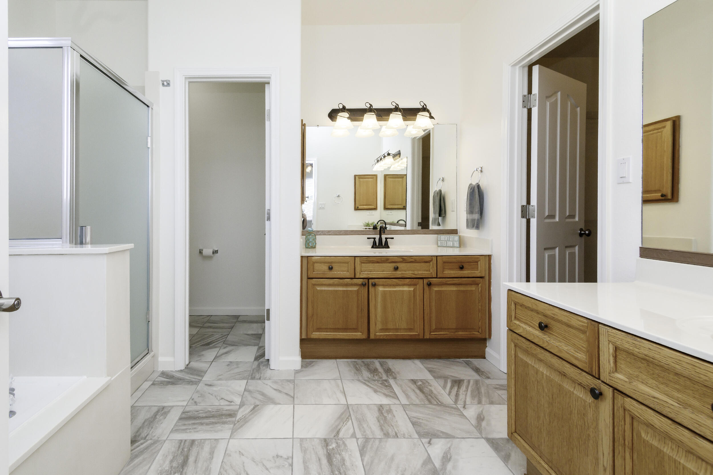 5000 NIGHT HAWK Drive NE