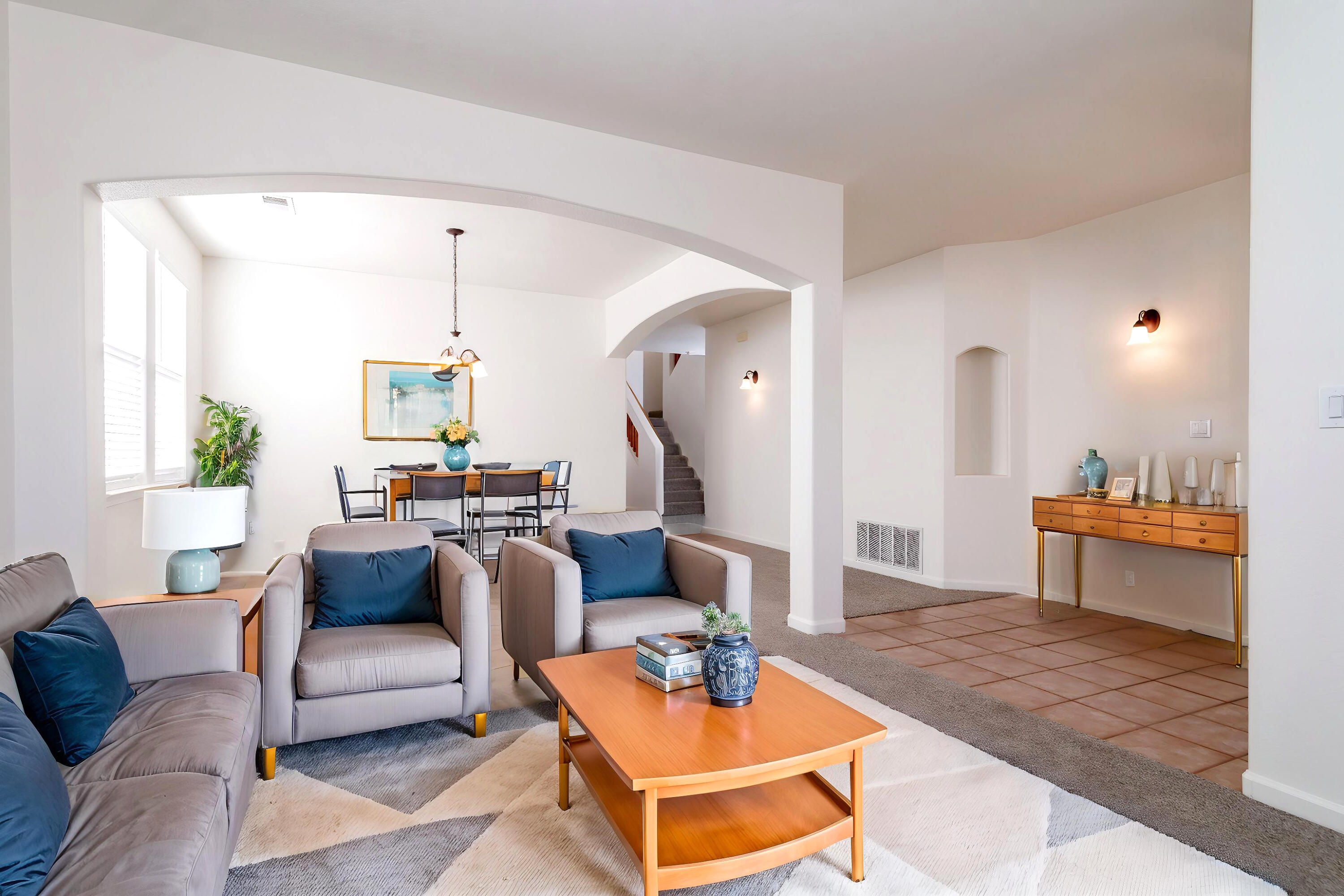 5000 NIGHT HAWK Drive NE