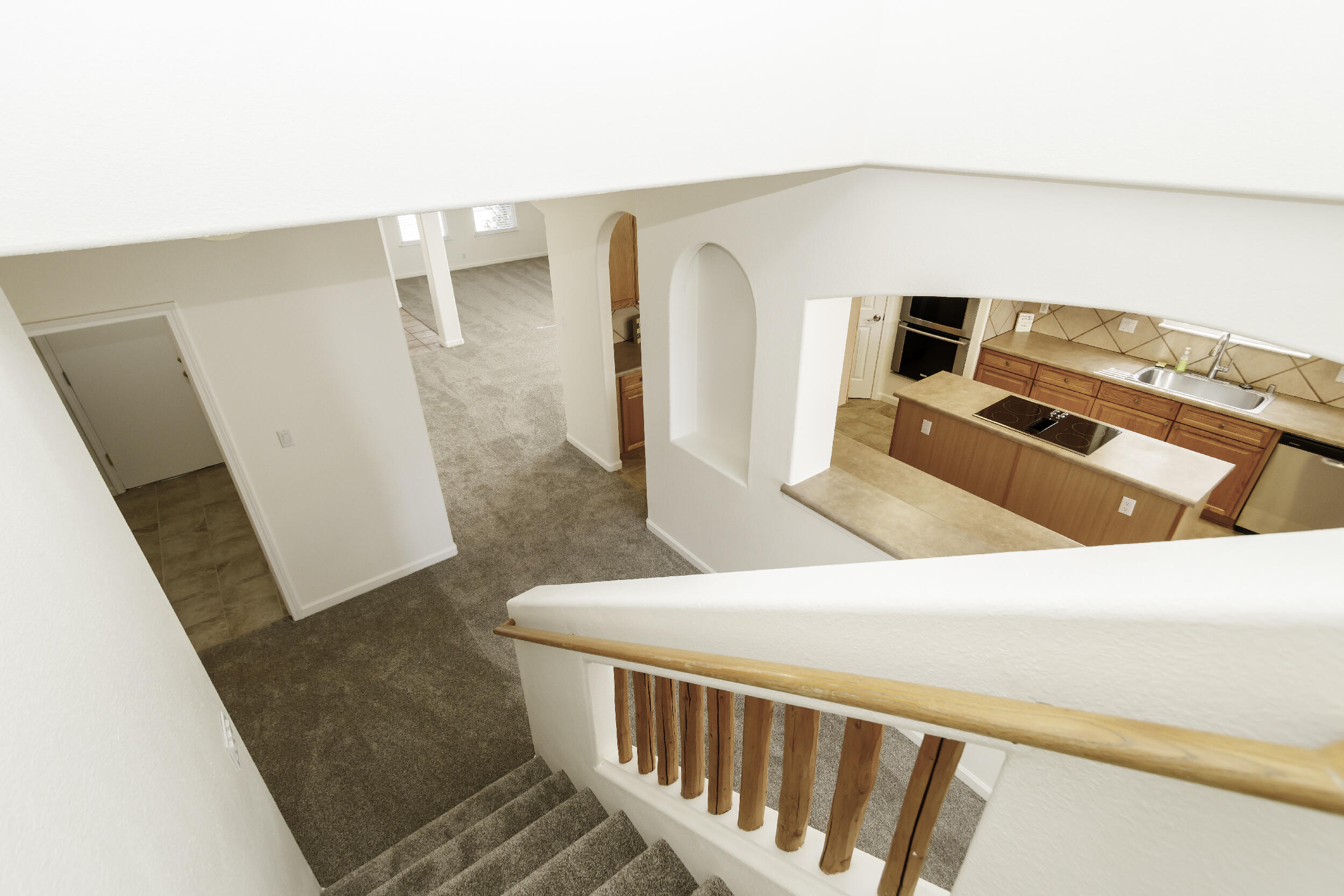 5000 NIGHT HAWK Drive NE