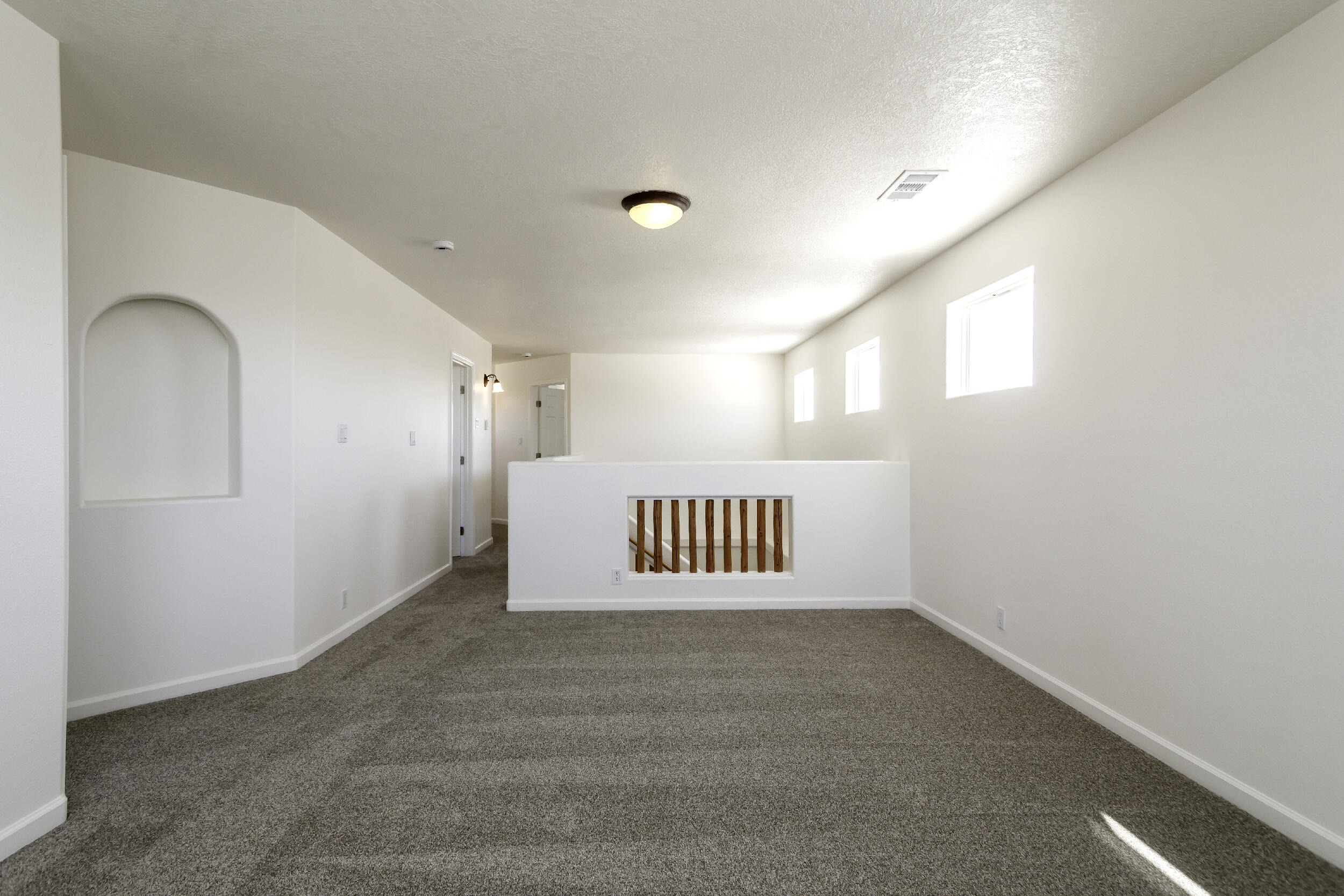 5000 NIGHT HAWK Drive NE