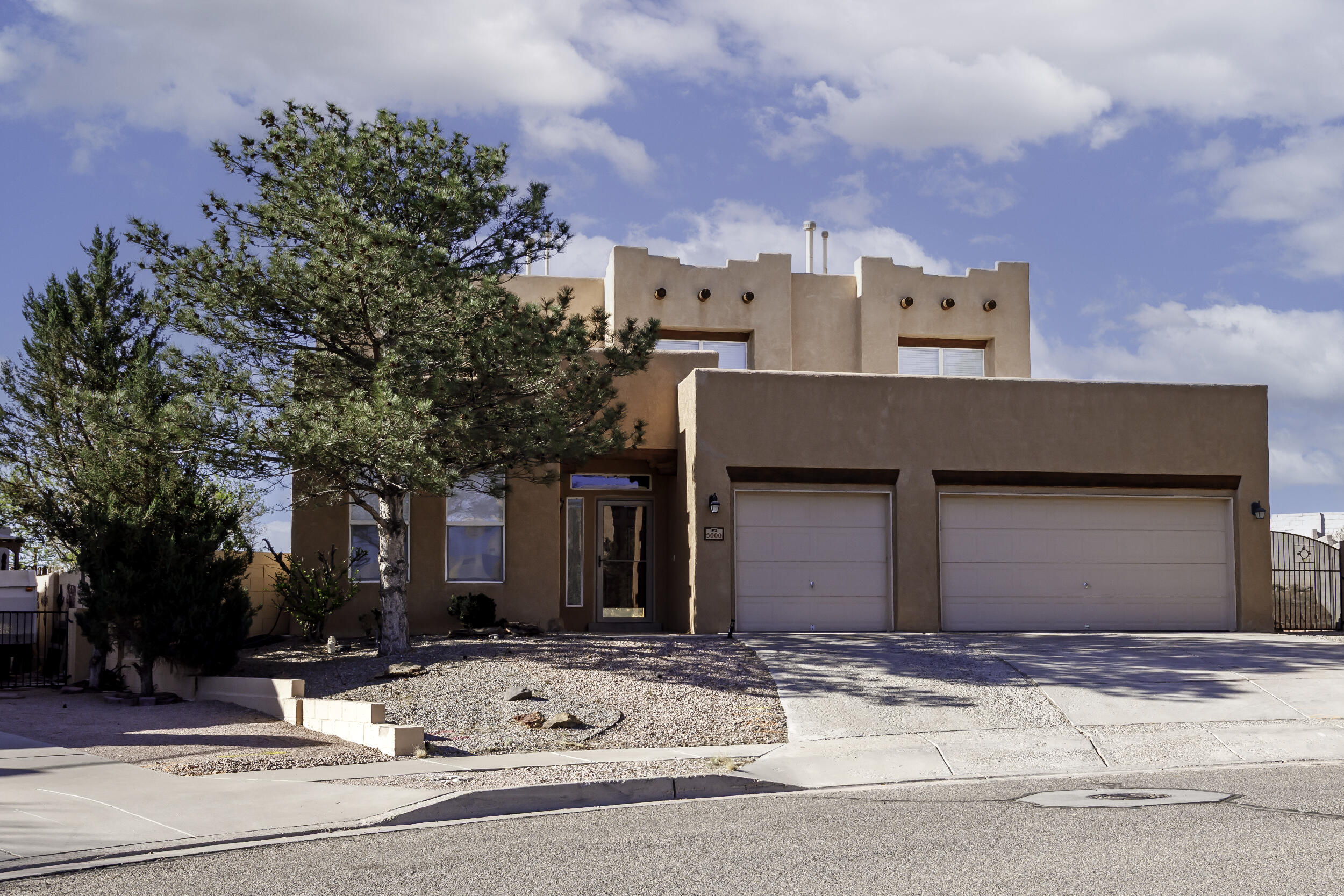 5000 NIGHT HAWK Drive NE