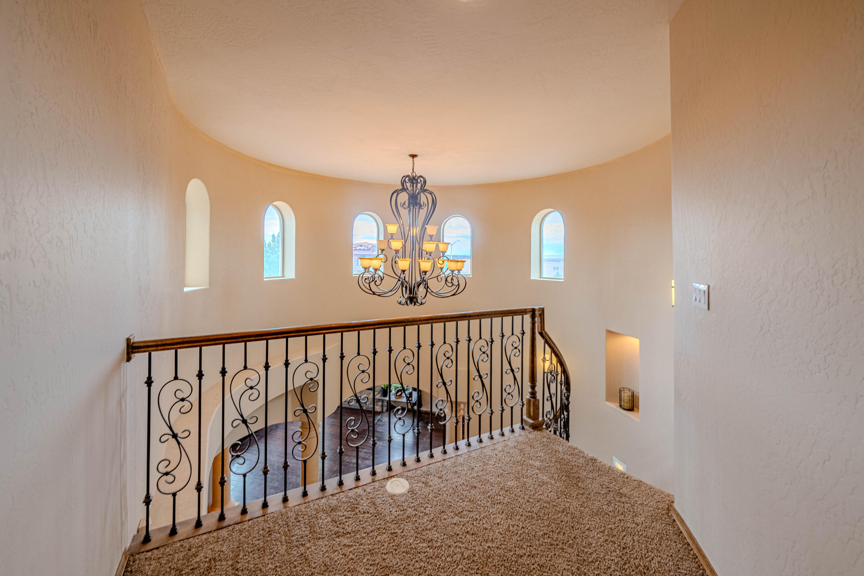 5016 FRONTIER Road NE