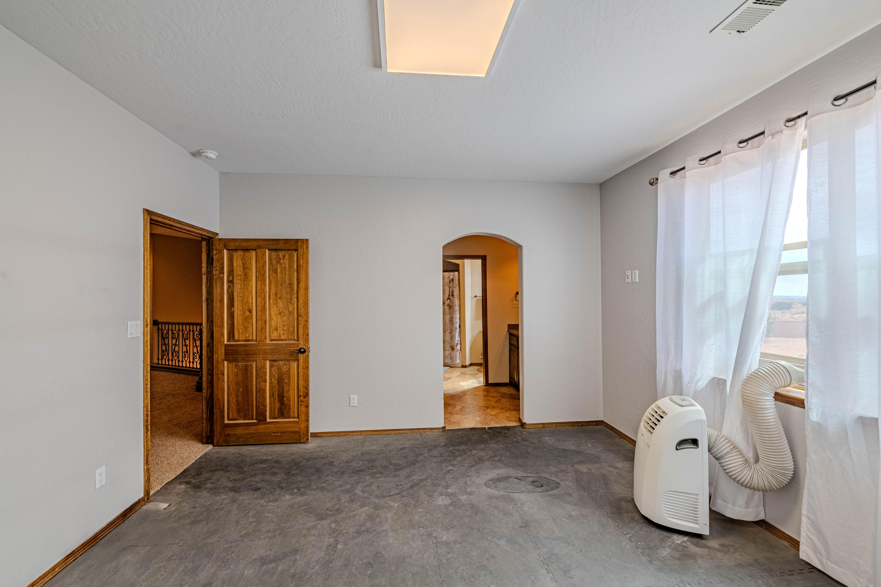 5016 FRONTIER Road NE