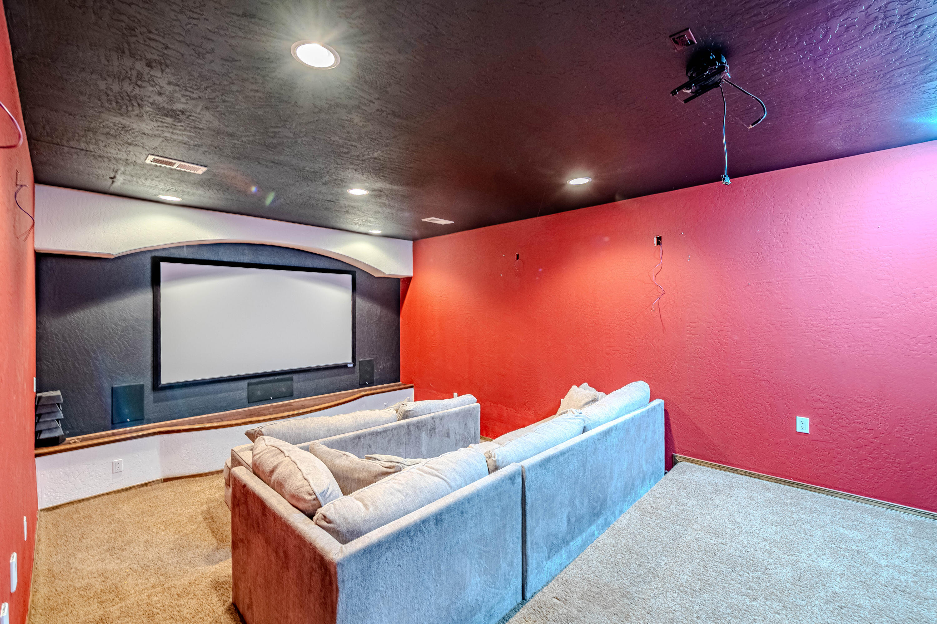 5016 FRONTIER Road NE