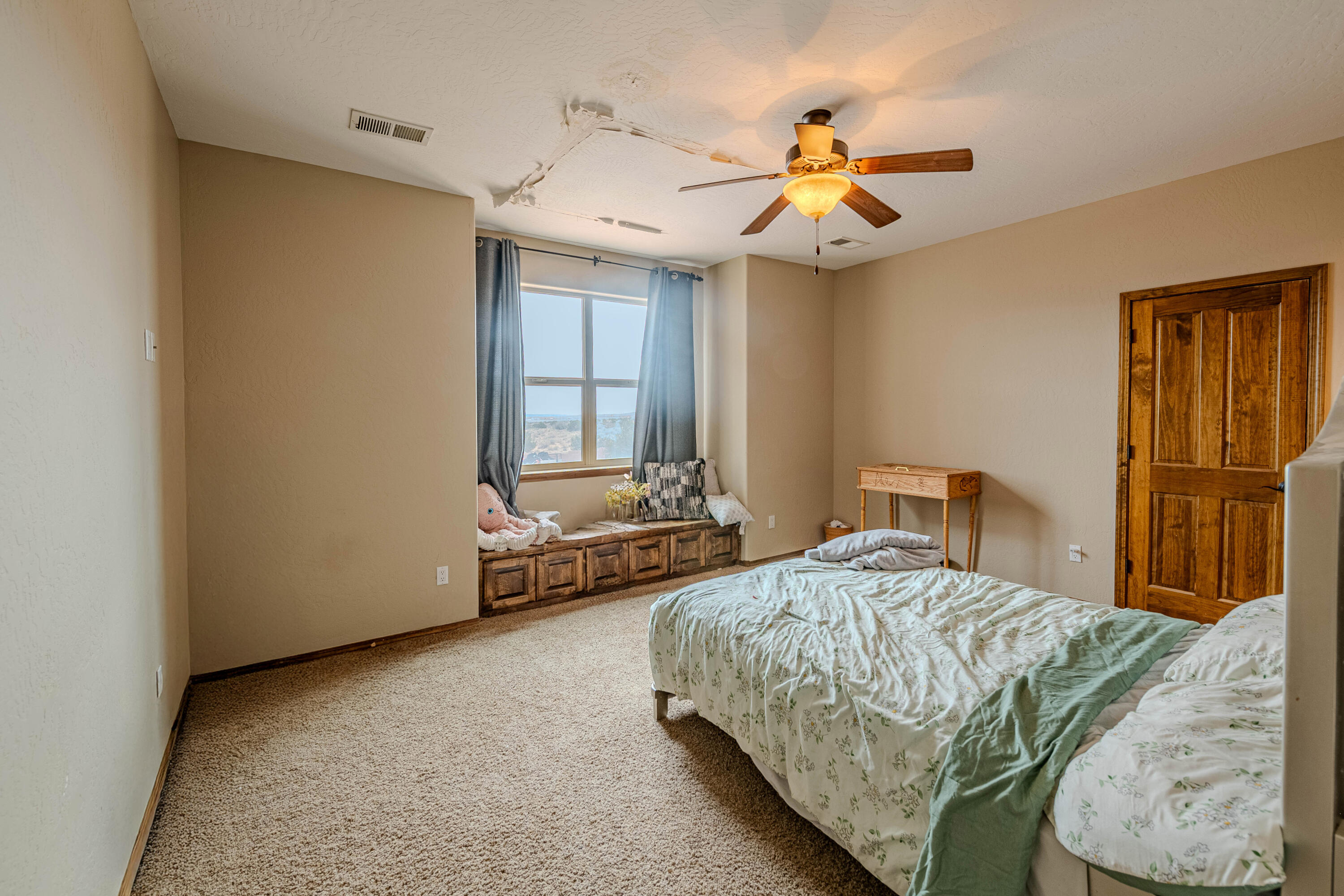 5016 FRONTIER Road NE