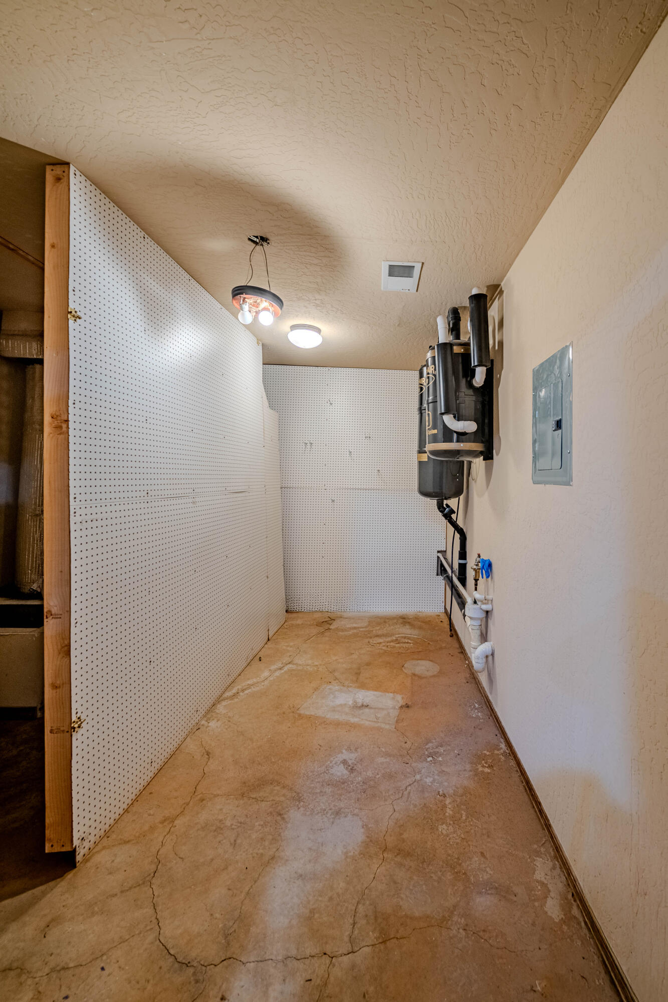 5016 FRONTIER Road NE