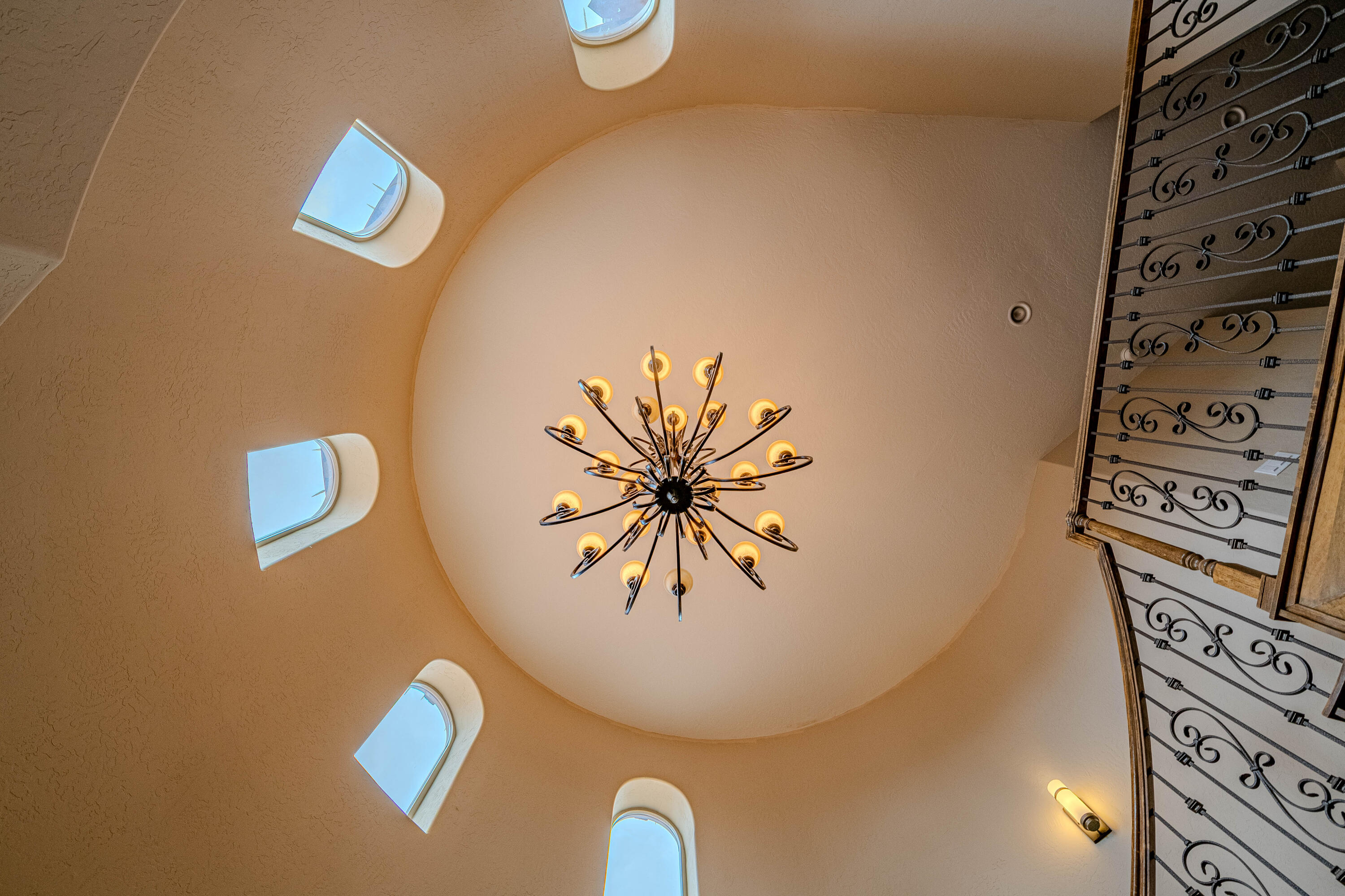 5016 FRONTIER Road NE