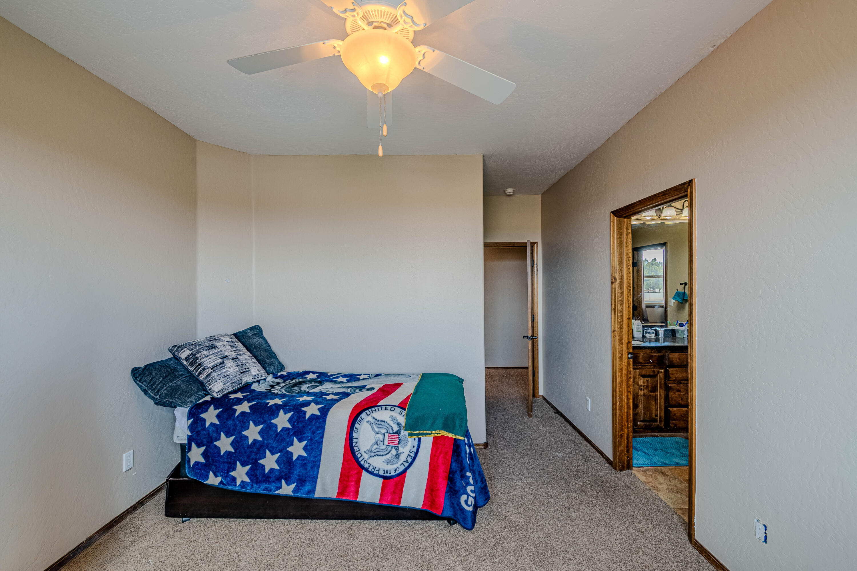 5016 FRONTIER Road NE