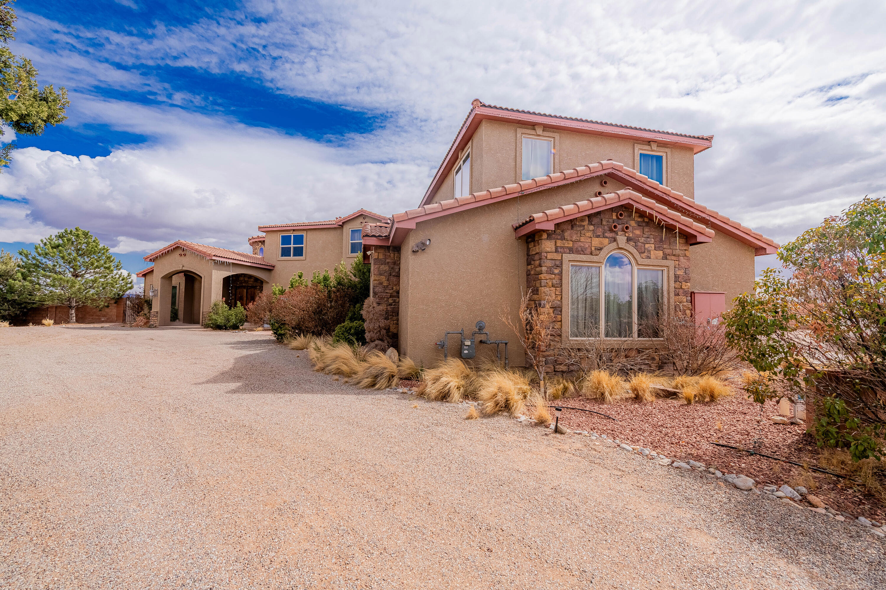 5016 FRONTIER Road NE