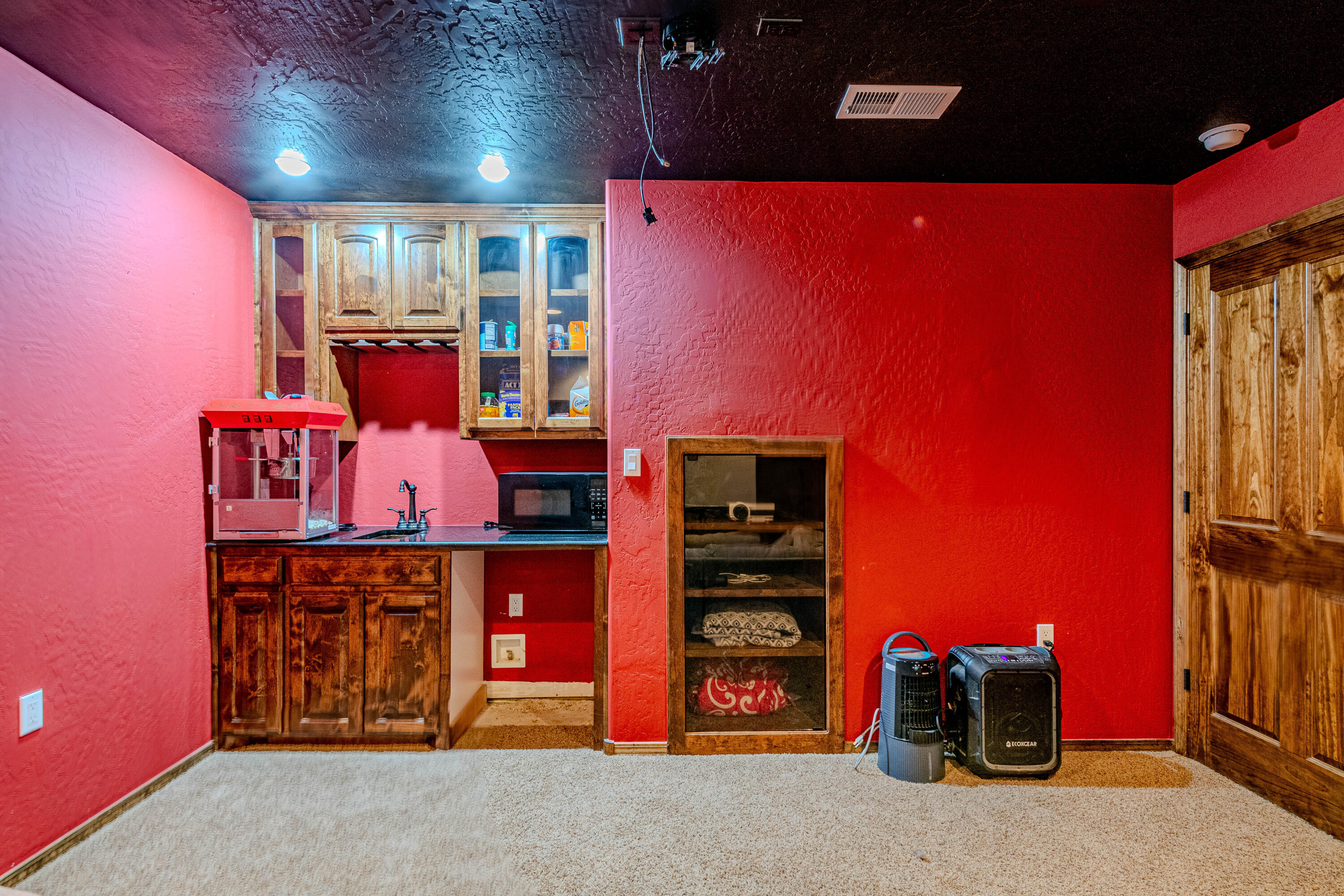 5016 FRONTIER Road NE