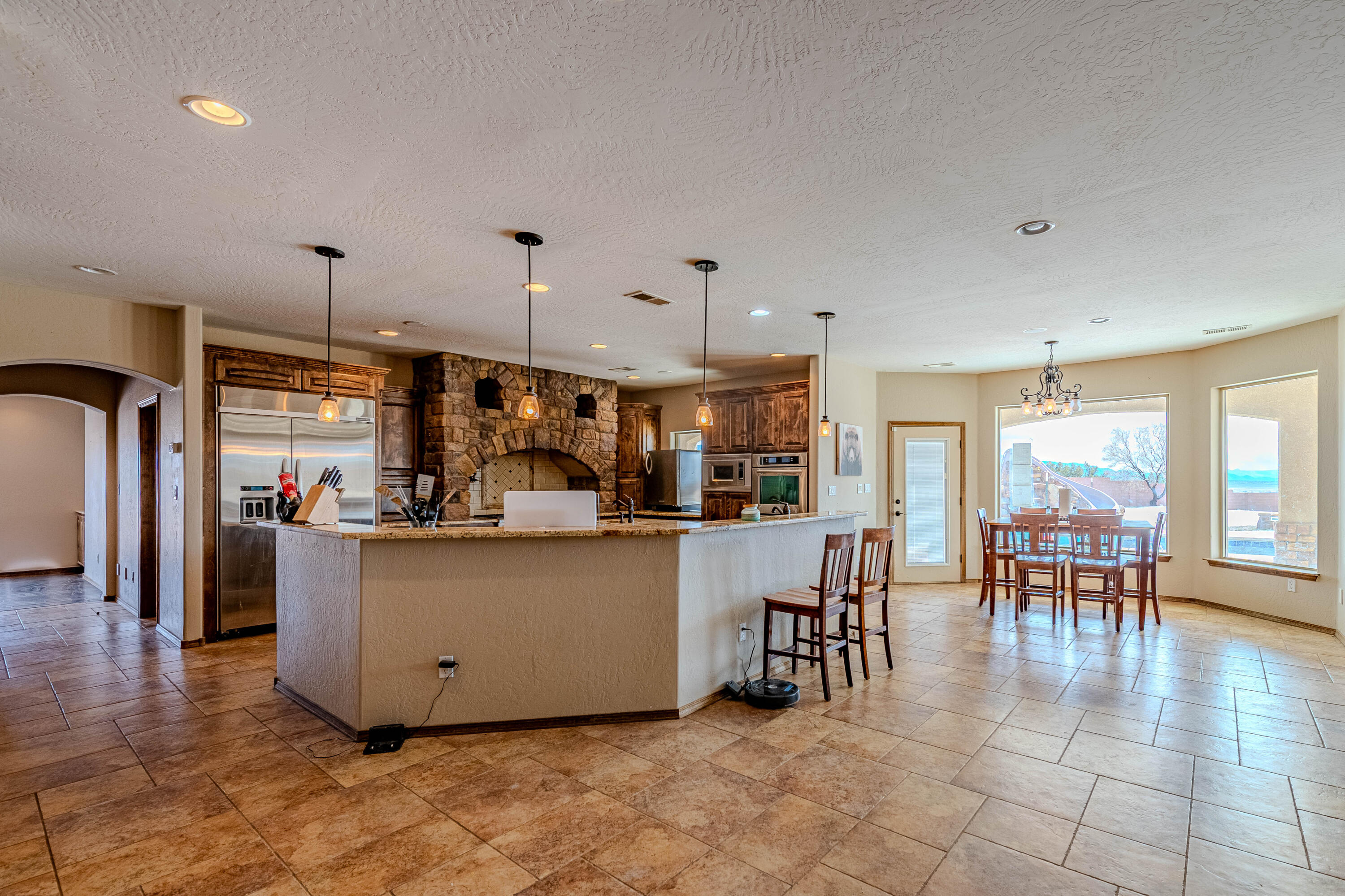 5016 FRONTIER Road NE