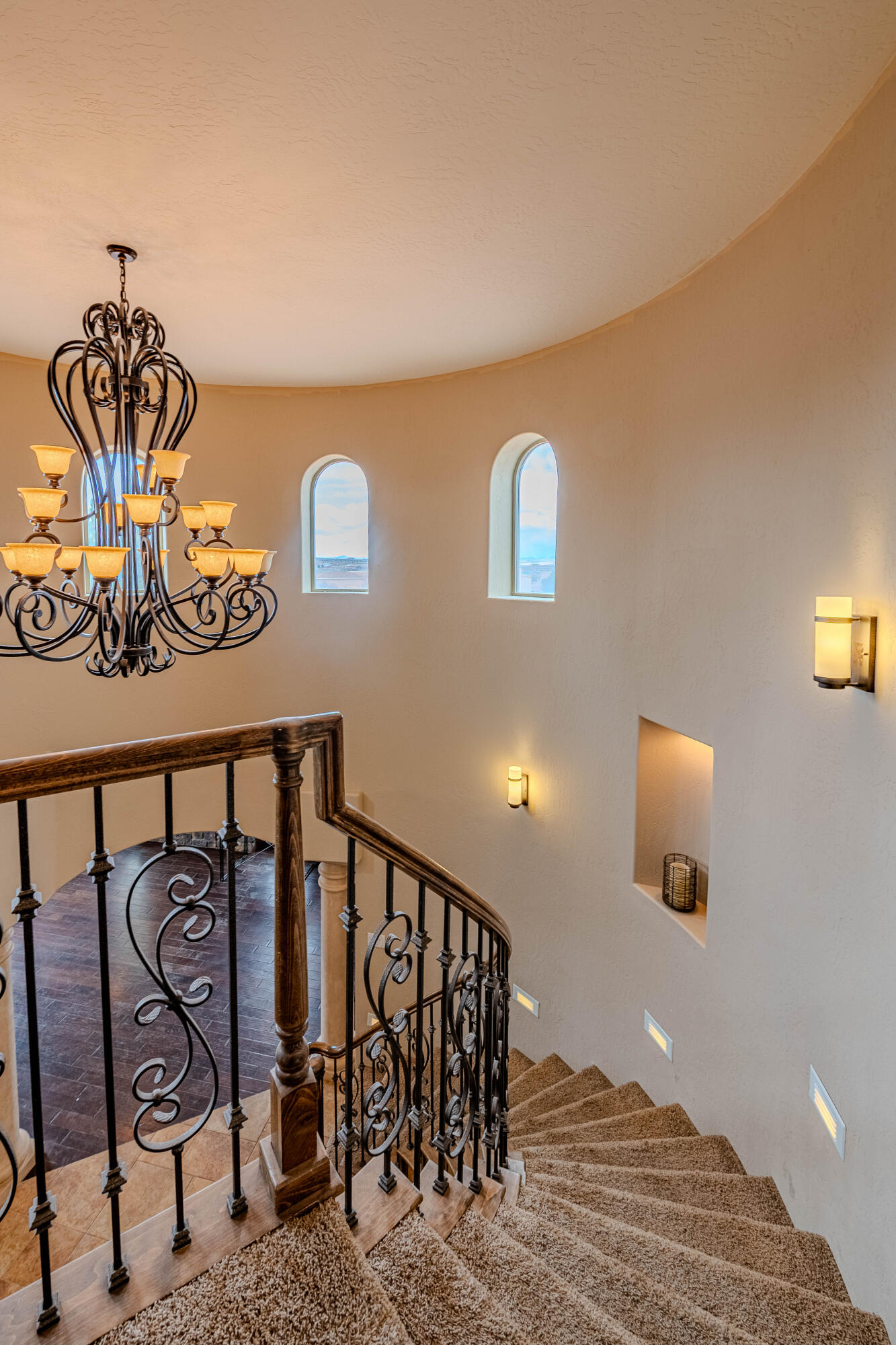 5016 FRONTIER Road NE