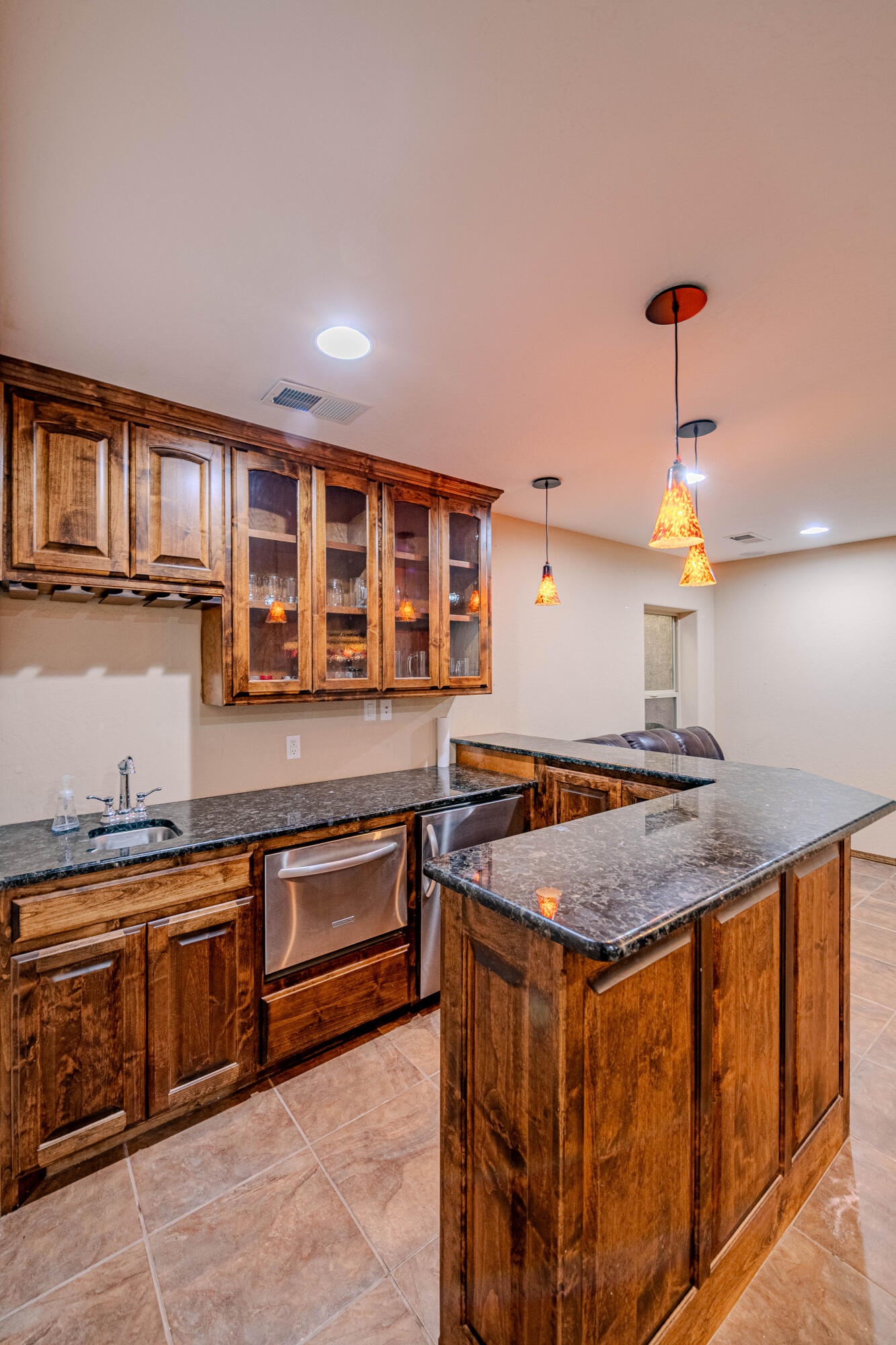 5016 FRONTIER Road NE