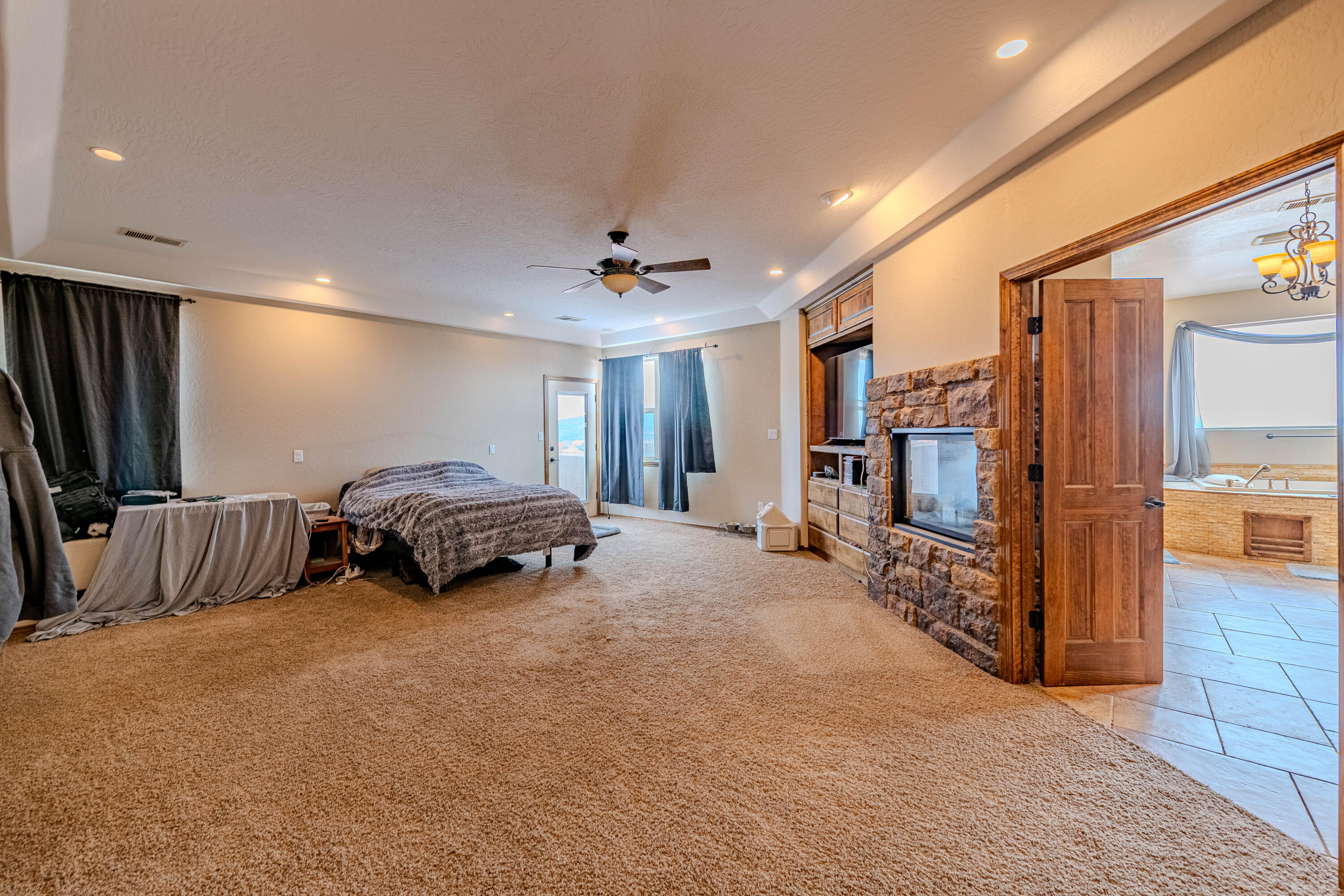 5016 FRONTIER Road NE