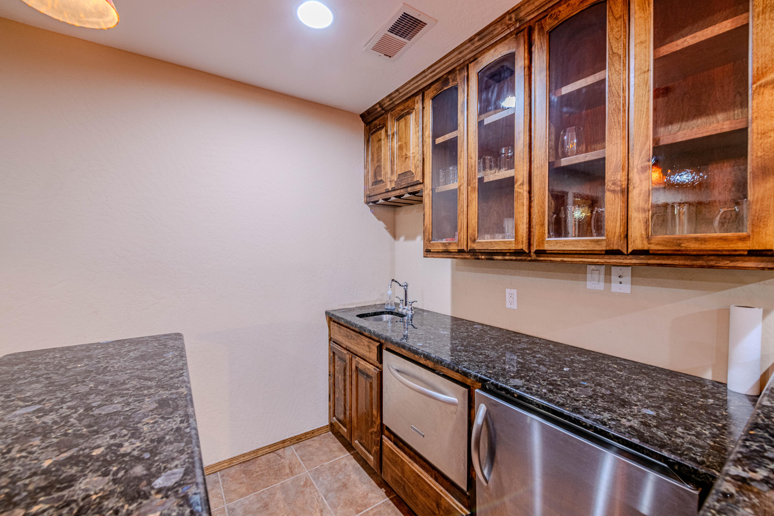 5016 FRONTIER Road NE