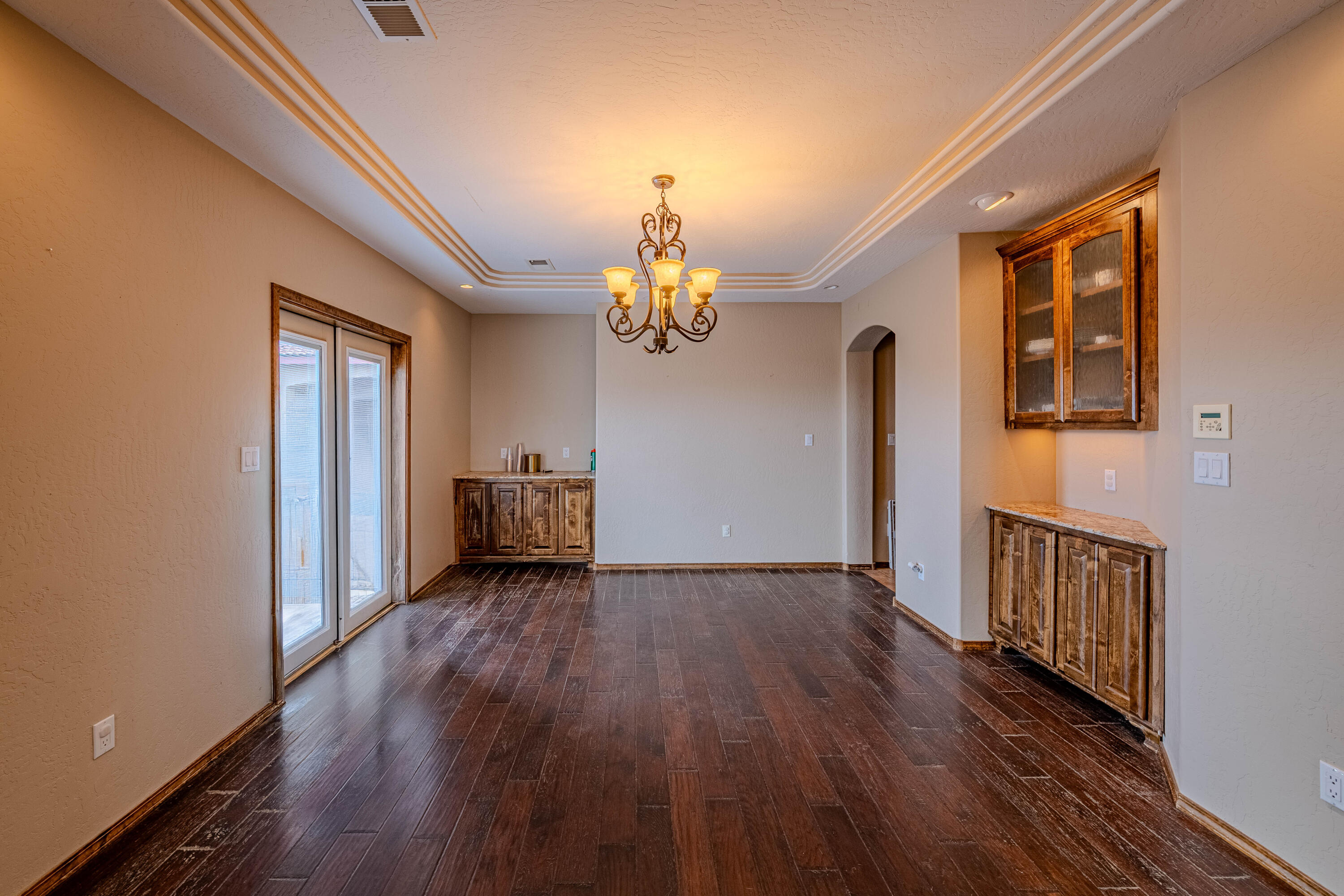 5016 FRONTIER Road NE