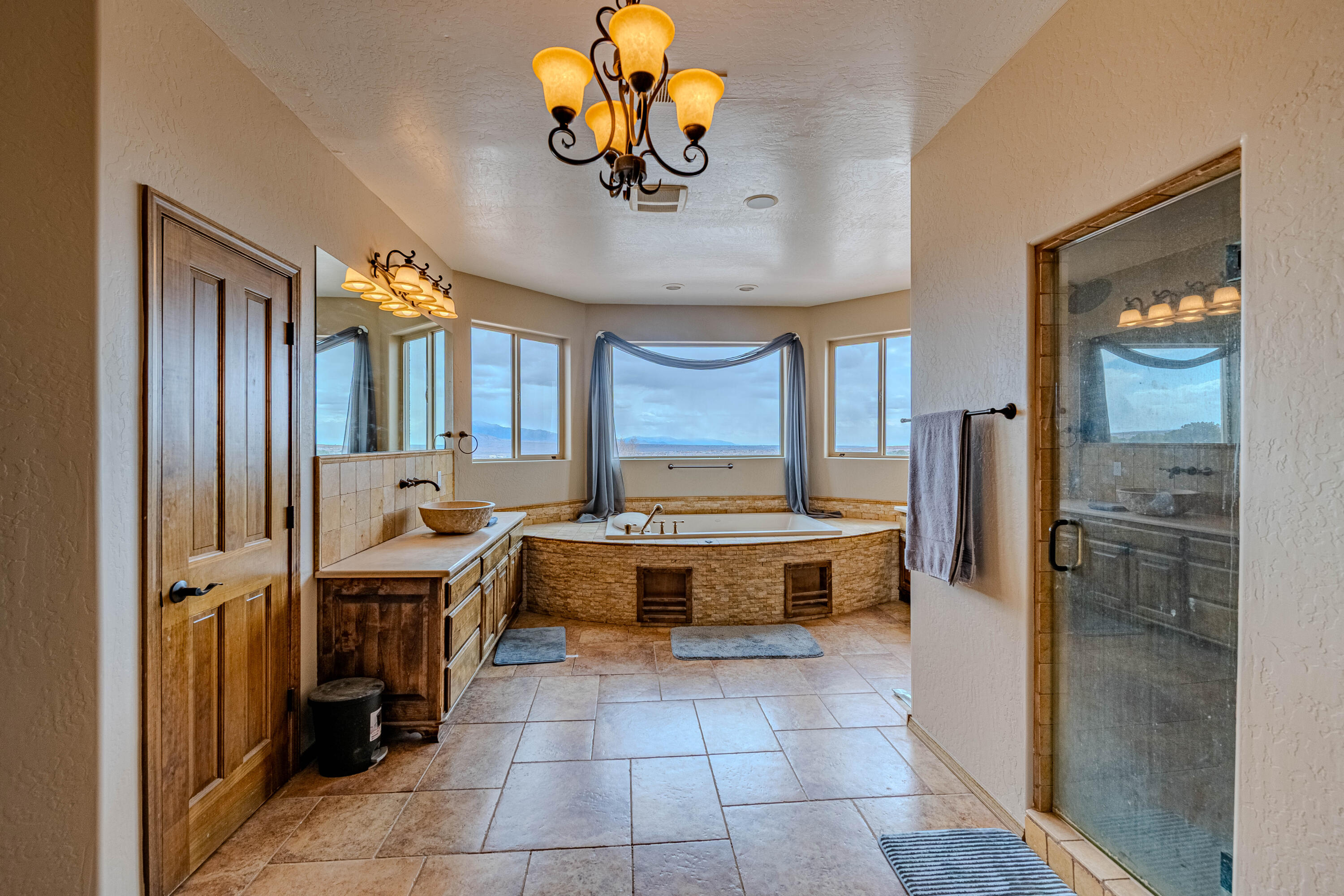 5016 FRONTIER Road NE