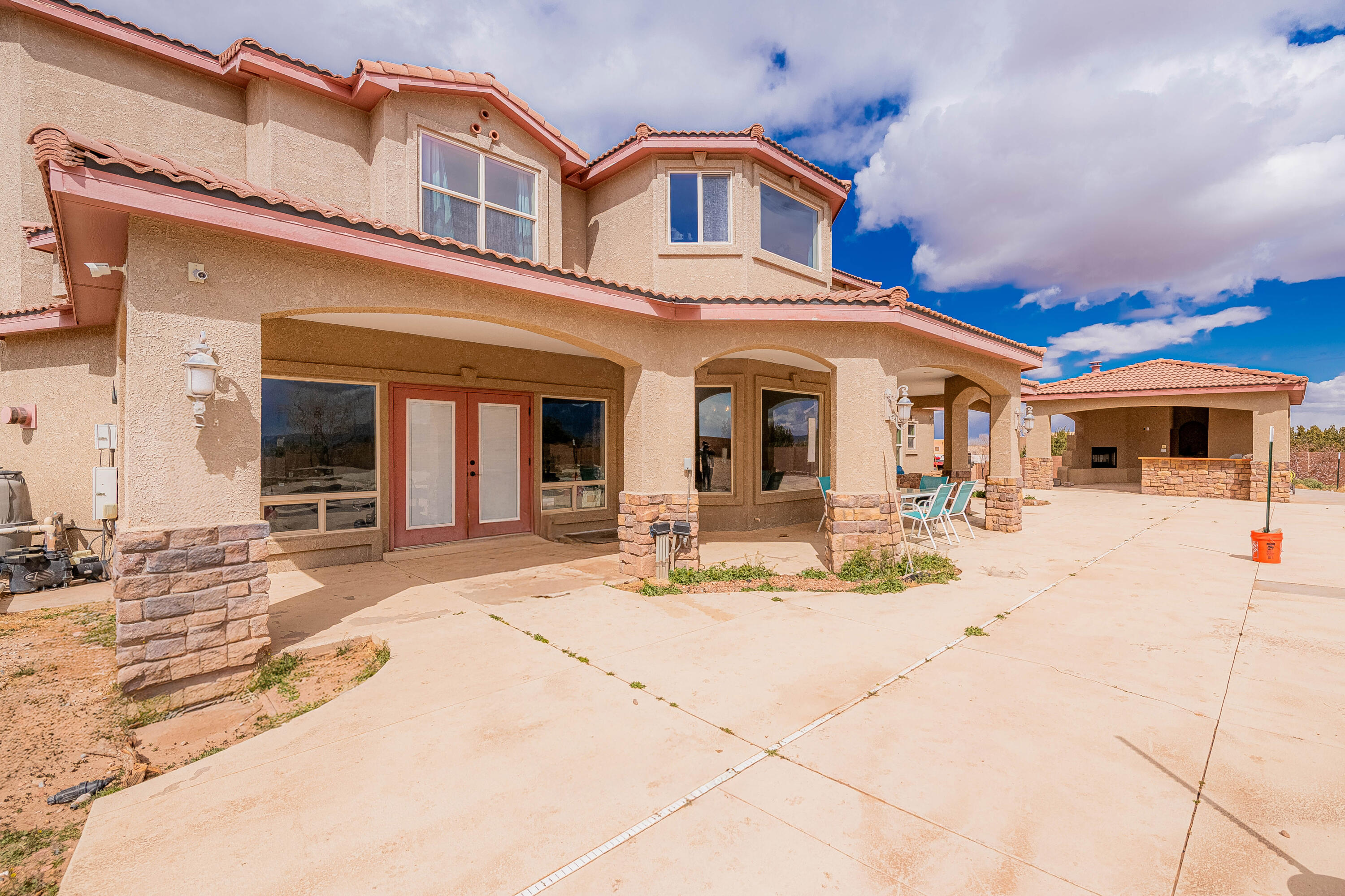 5016 FRONTIER Road NE