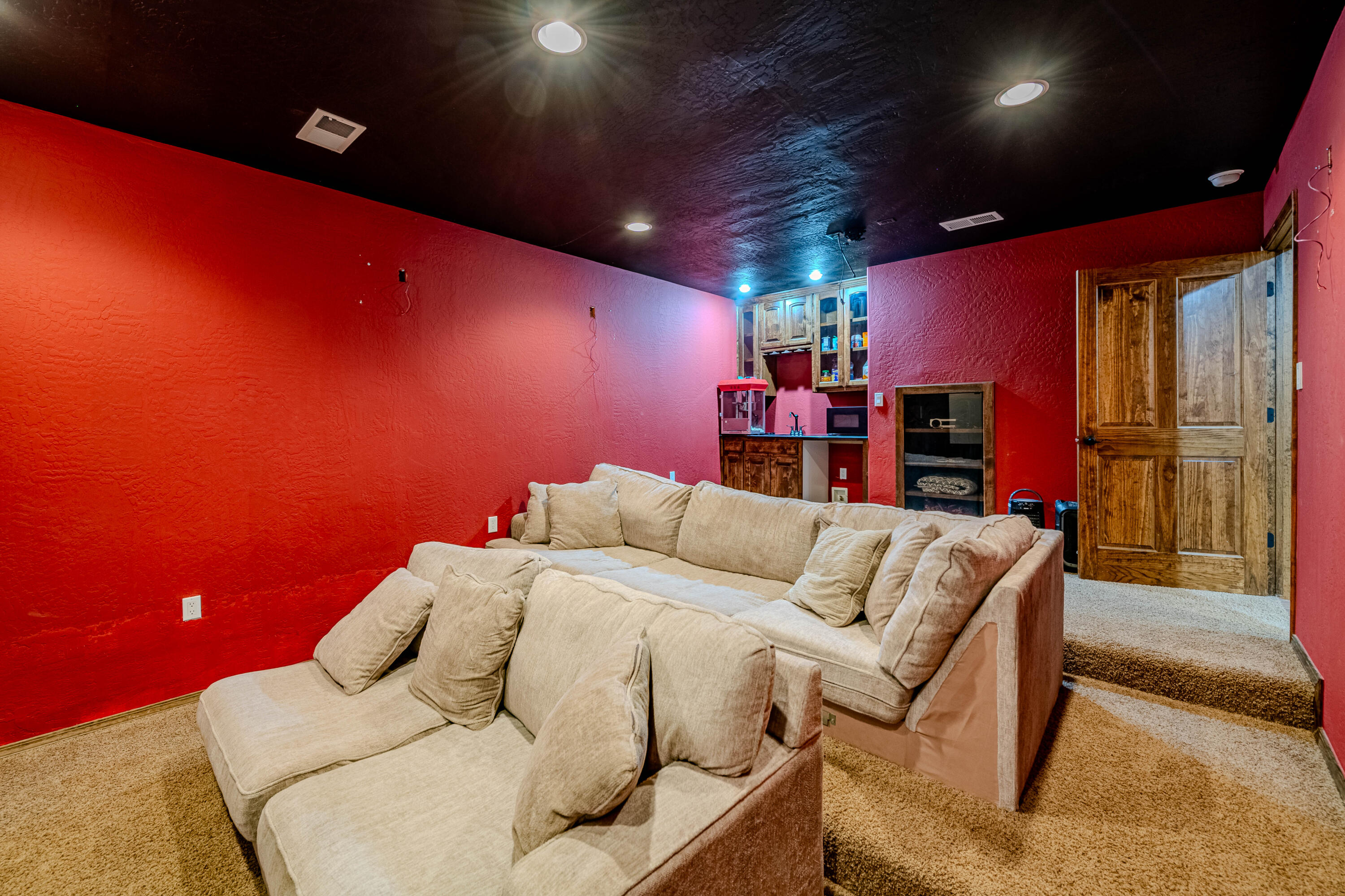 5016 FRONTIER Road NE