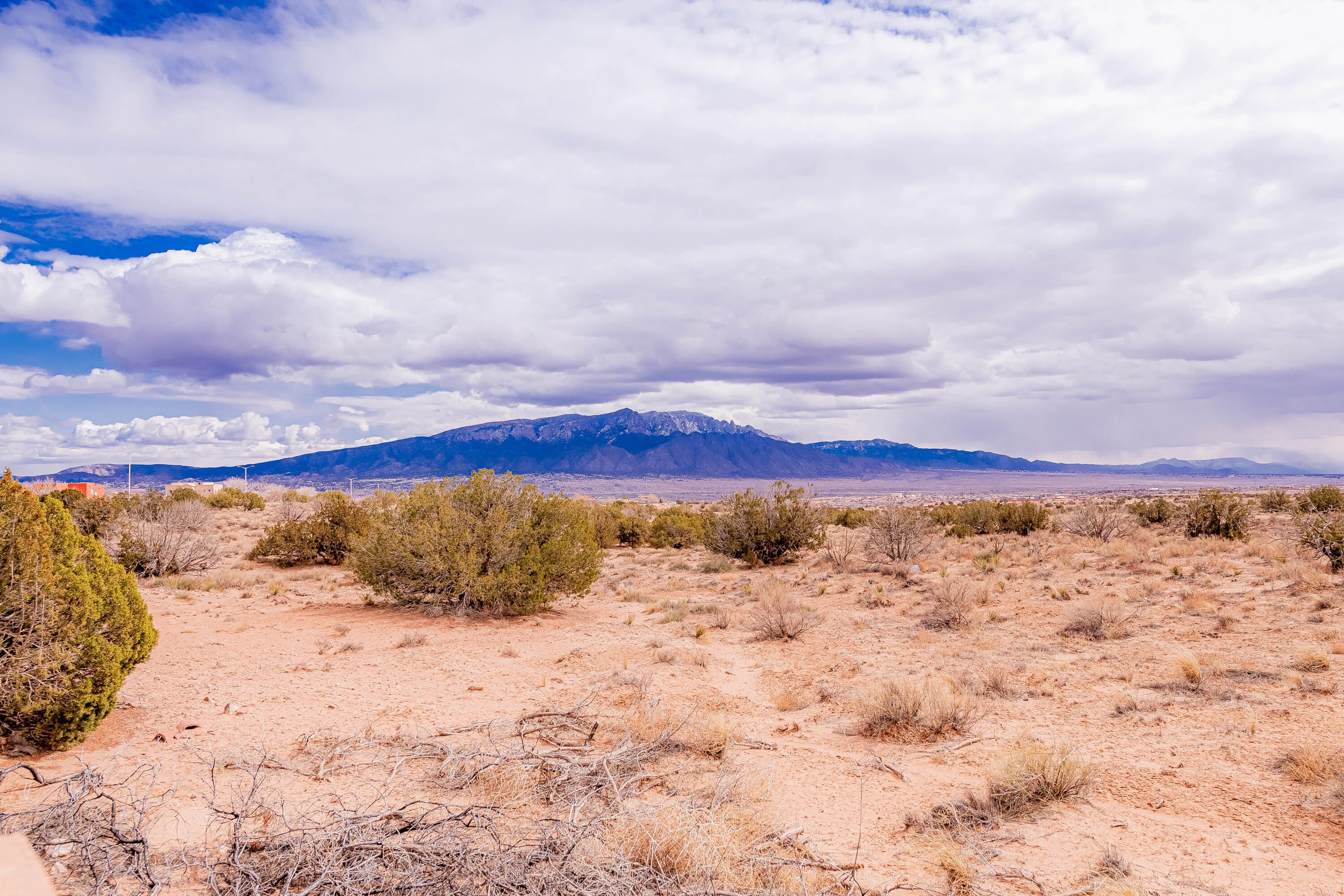 5016 FRONTIER Road NE