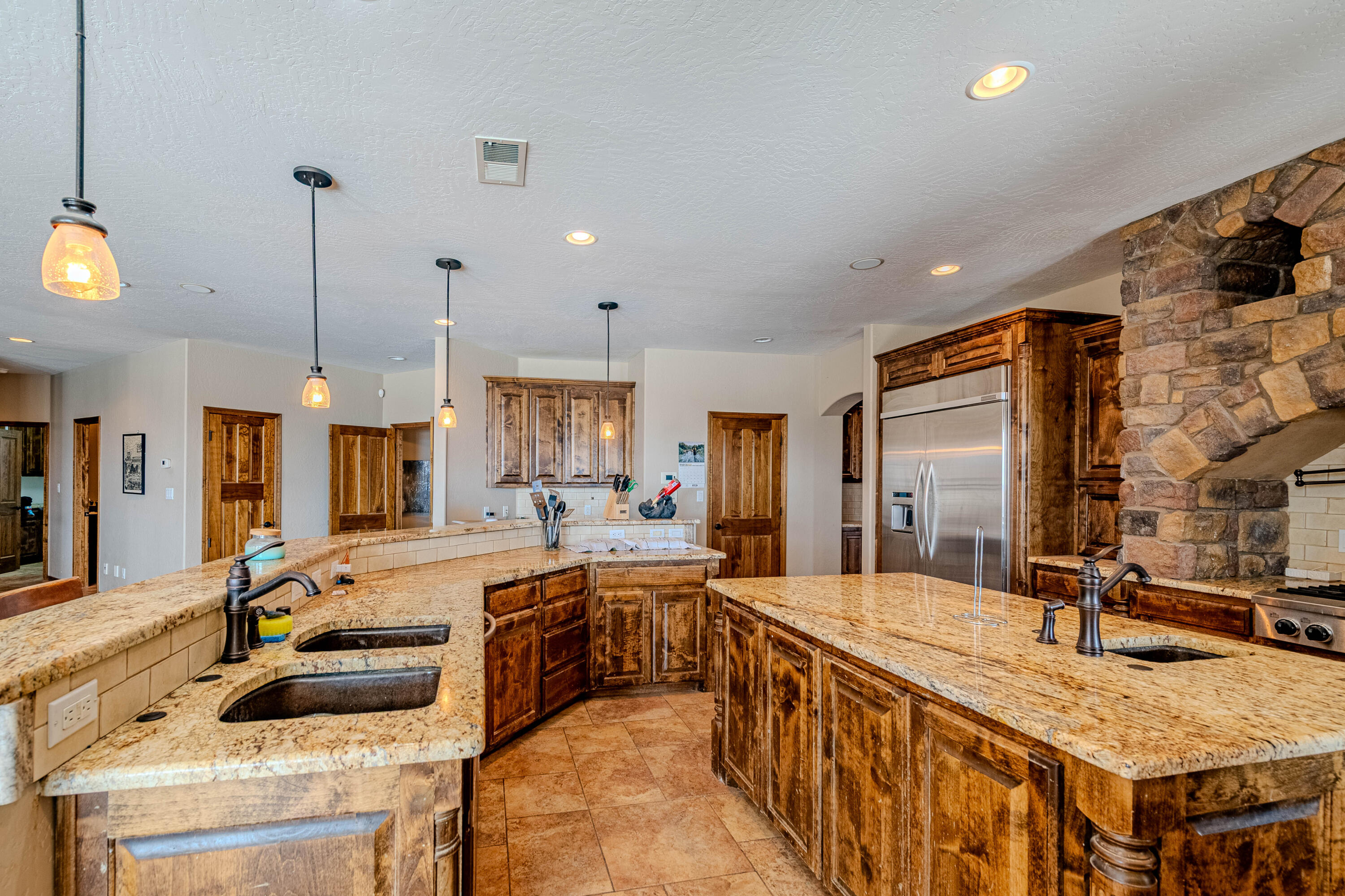 5016 FRONTIER Road NE