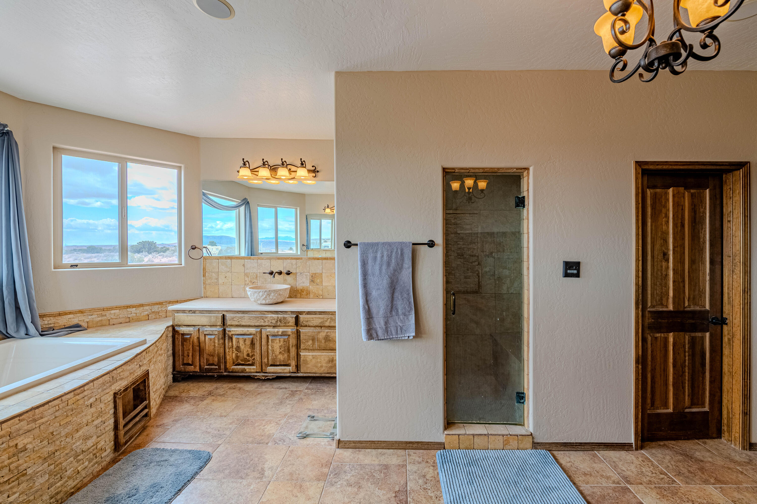 5016 FRONTIER Road NE