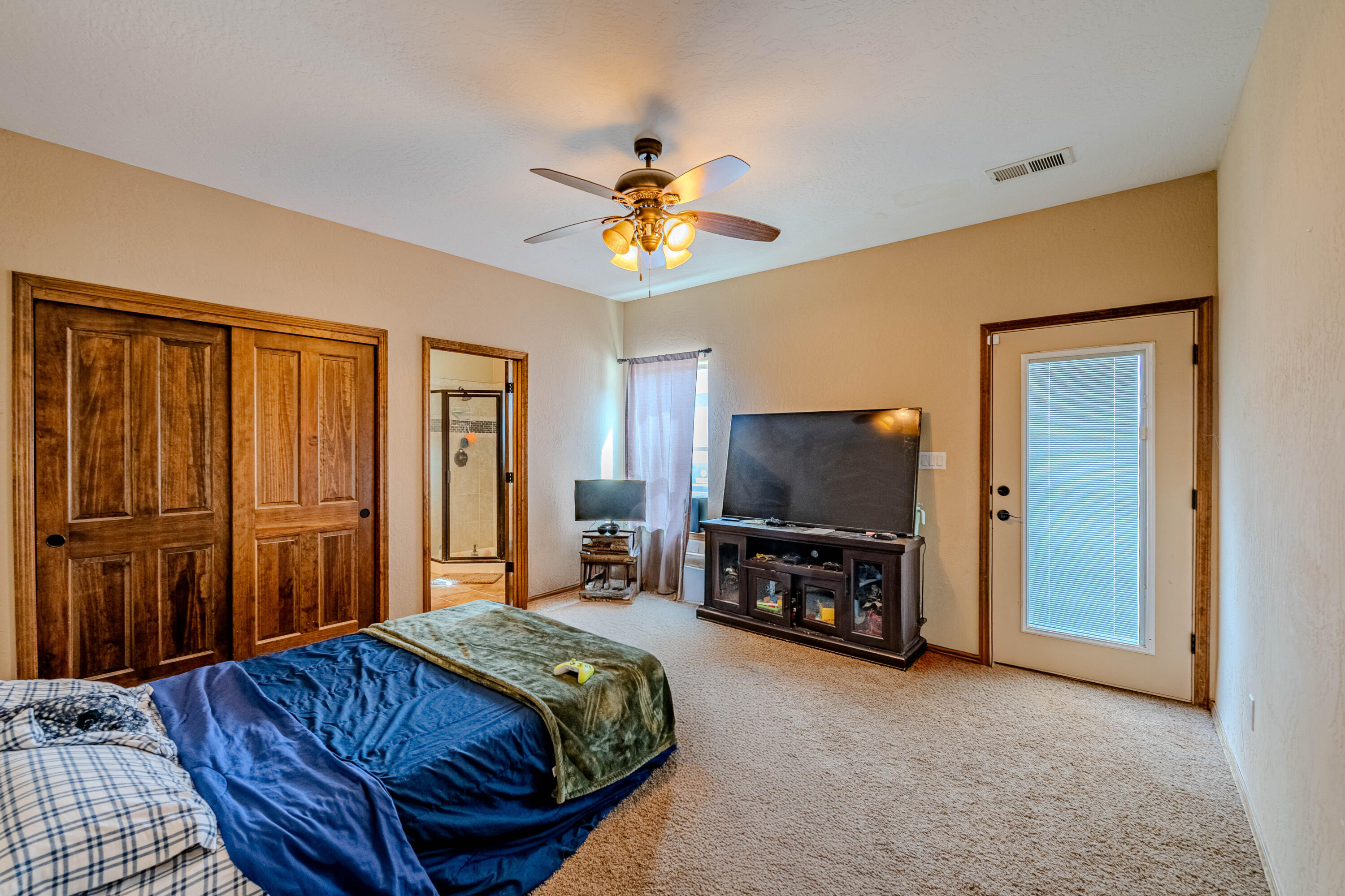 5016 FRONTIER Road NE