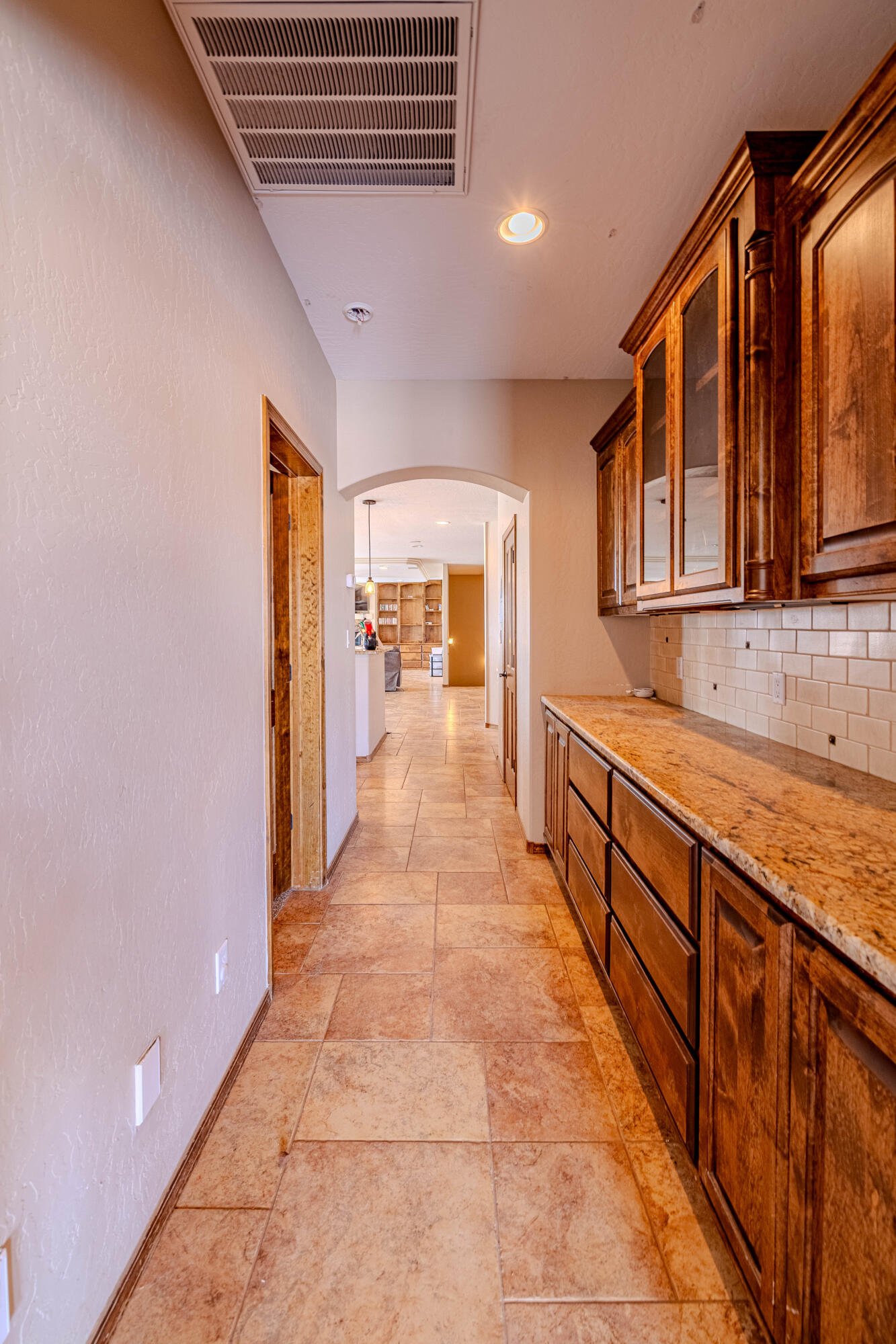 5016 FRONTIER Road NE