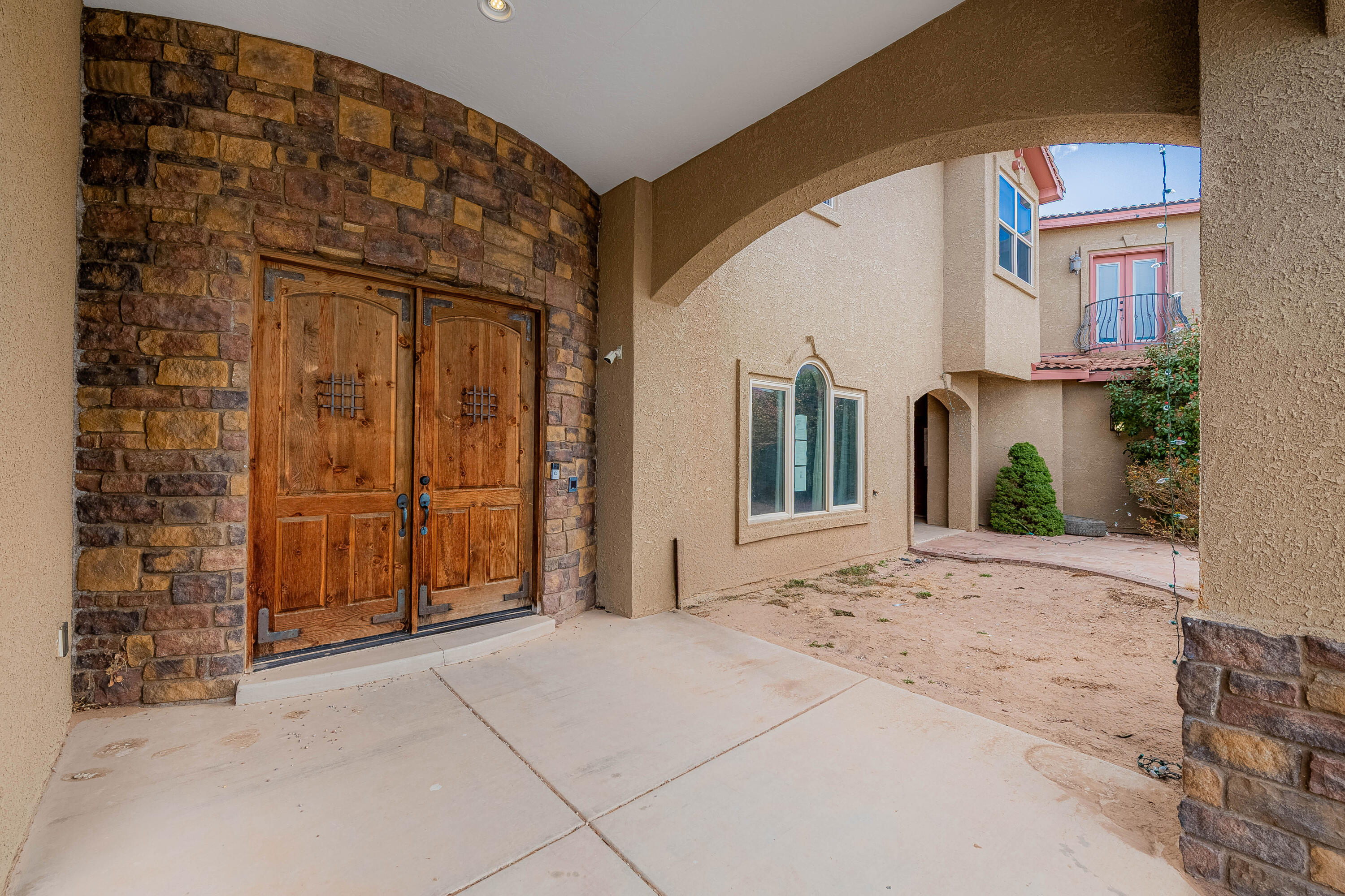 5016 FRONTIER Road NE