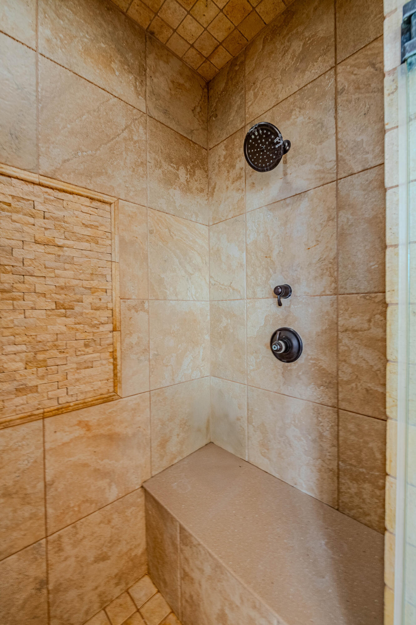 5016 FRONTIER Road NE