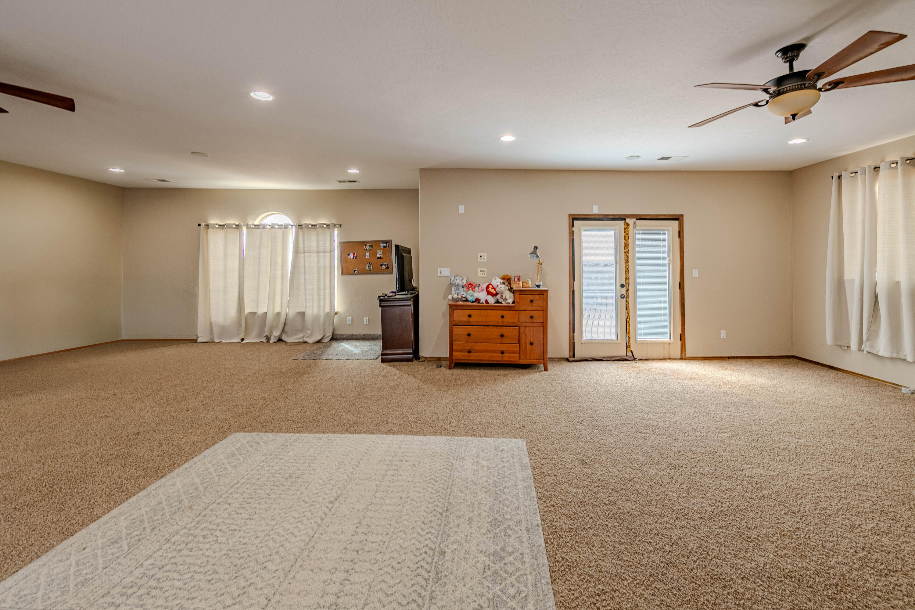 5016 FRONTIER Road NE