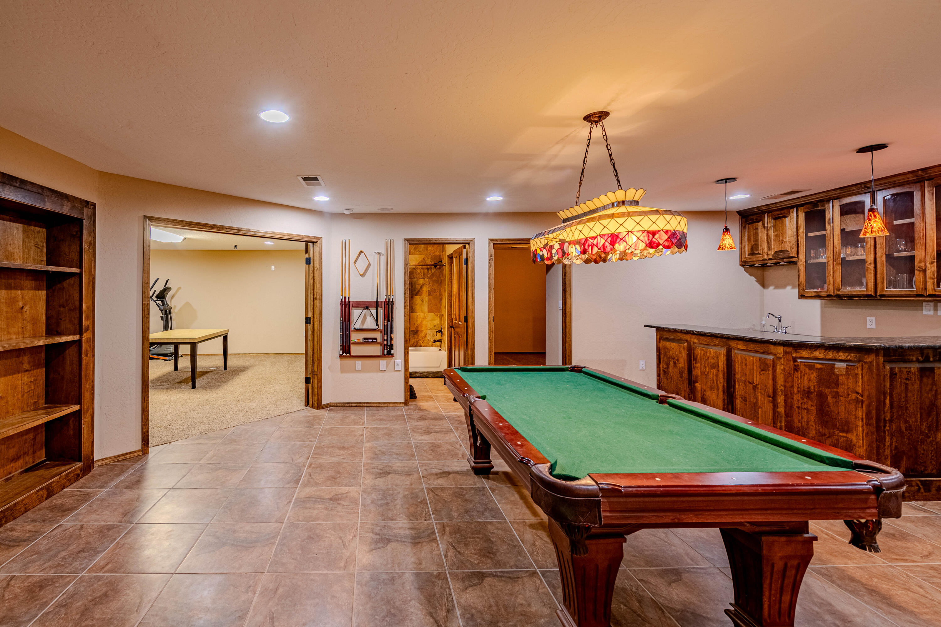 5016 FRONTIER Road NE