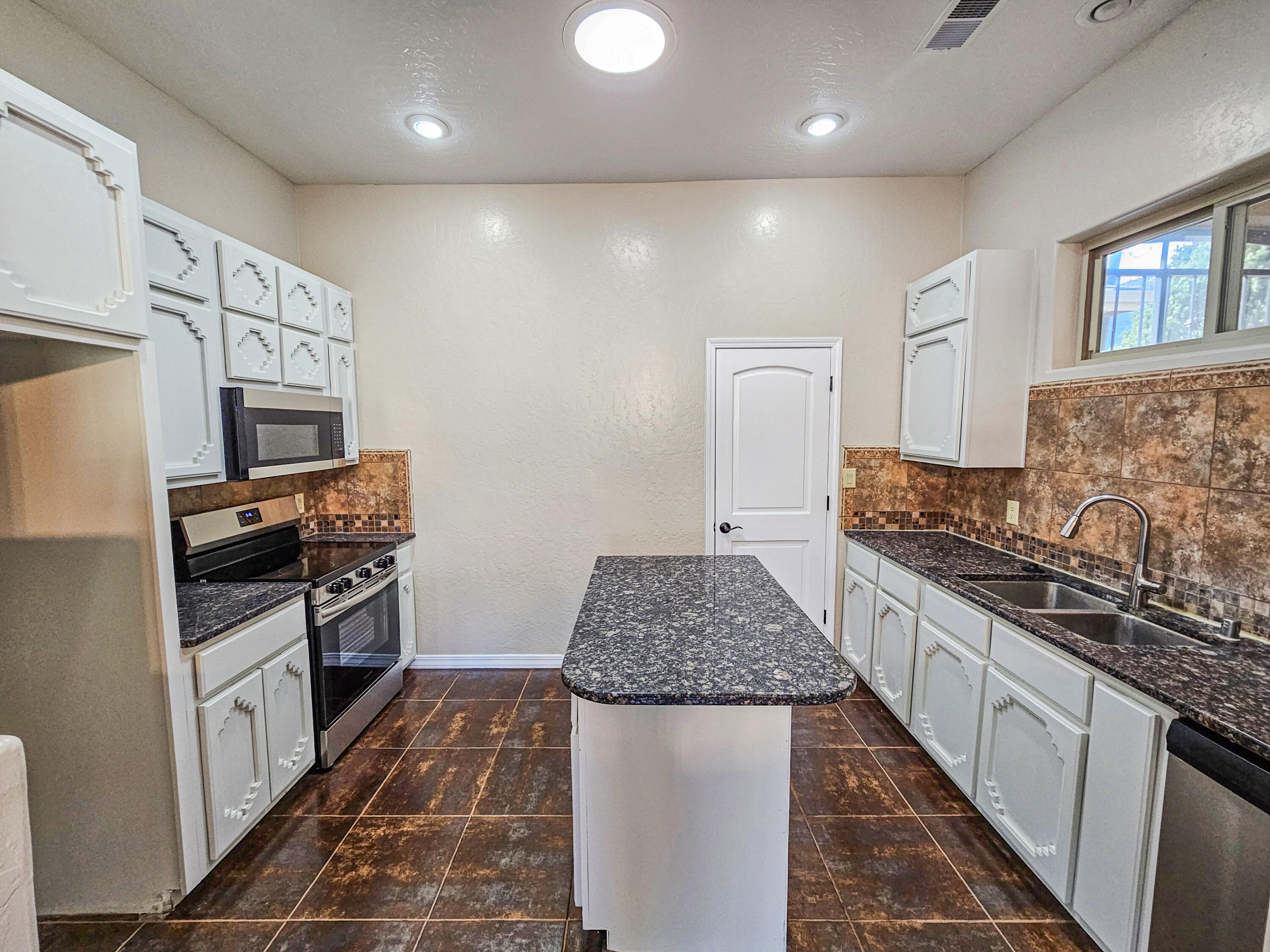 206 HIGHWAY 333