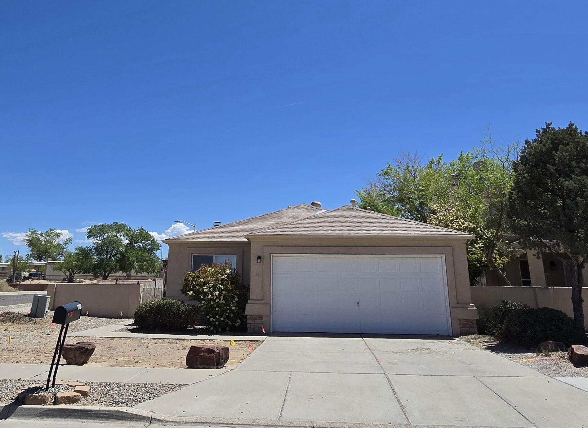 400 Angel Loop