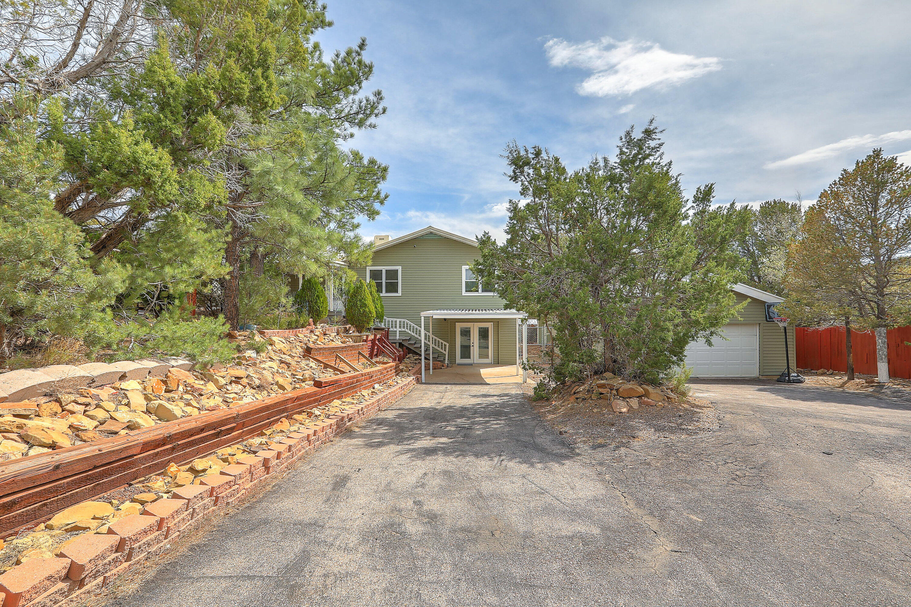 115 MATTERHORN Drive