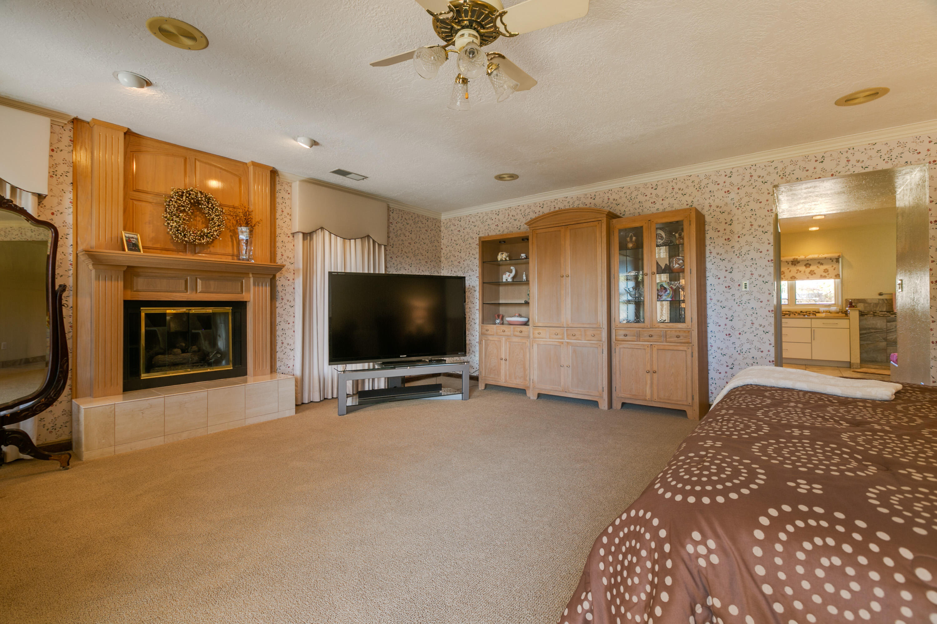 5508 Luna del Oro Court NE