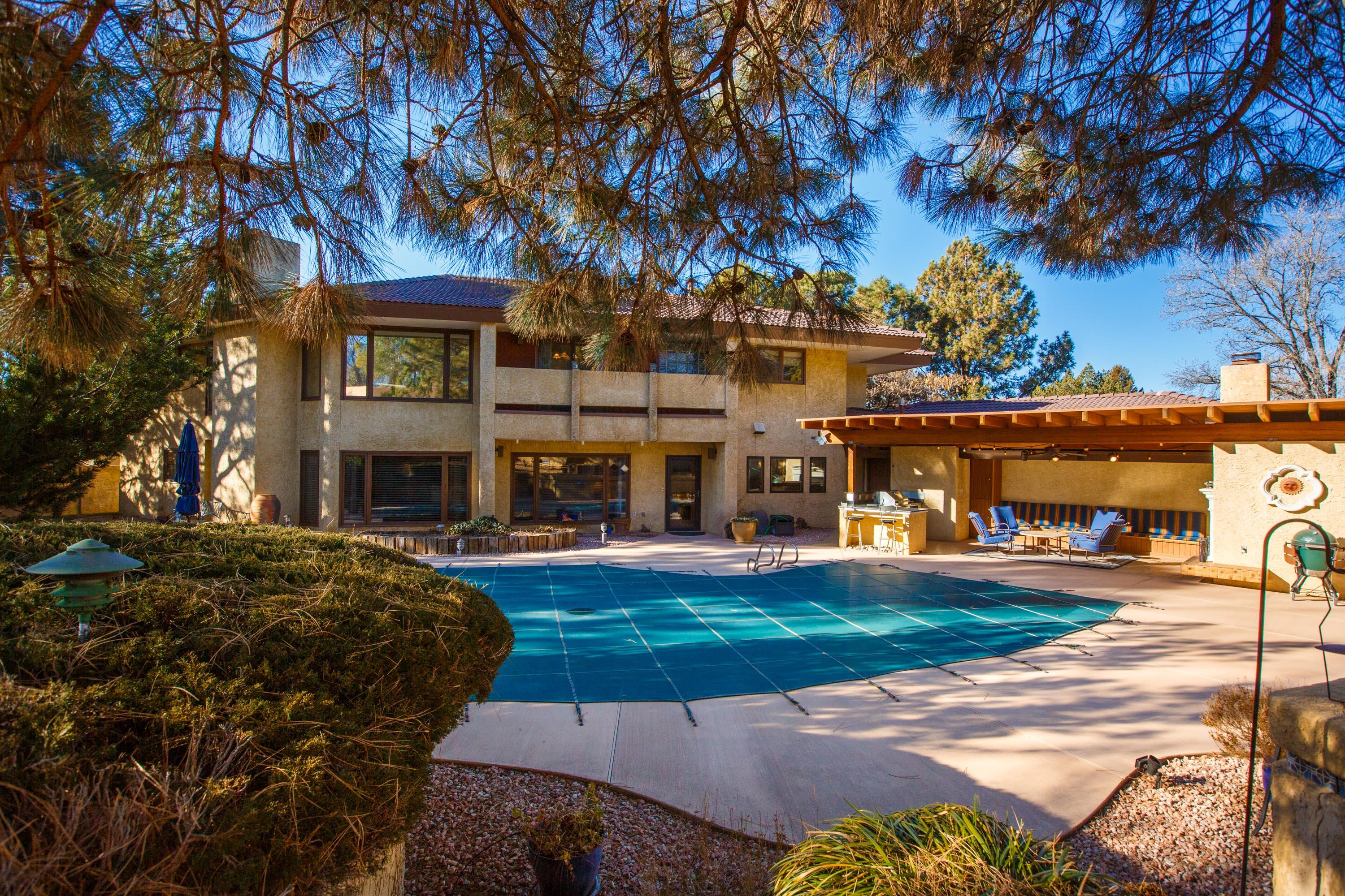 5508 Luna del Oro Court NE