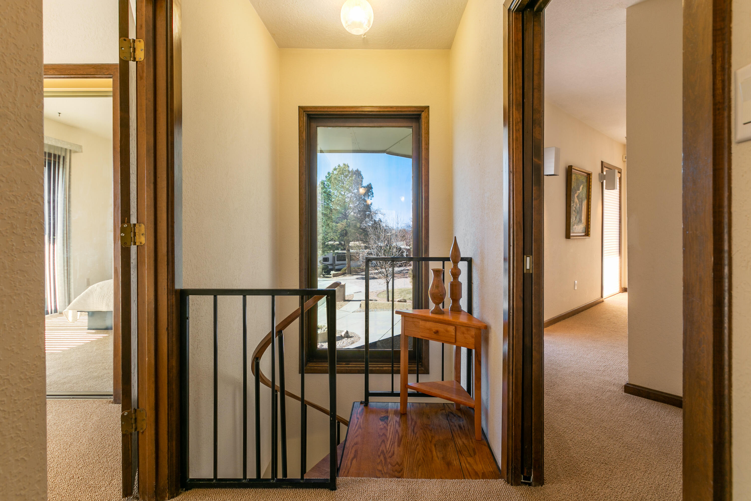 5508 Luna del Oro Court NE