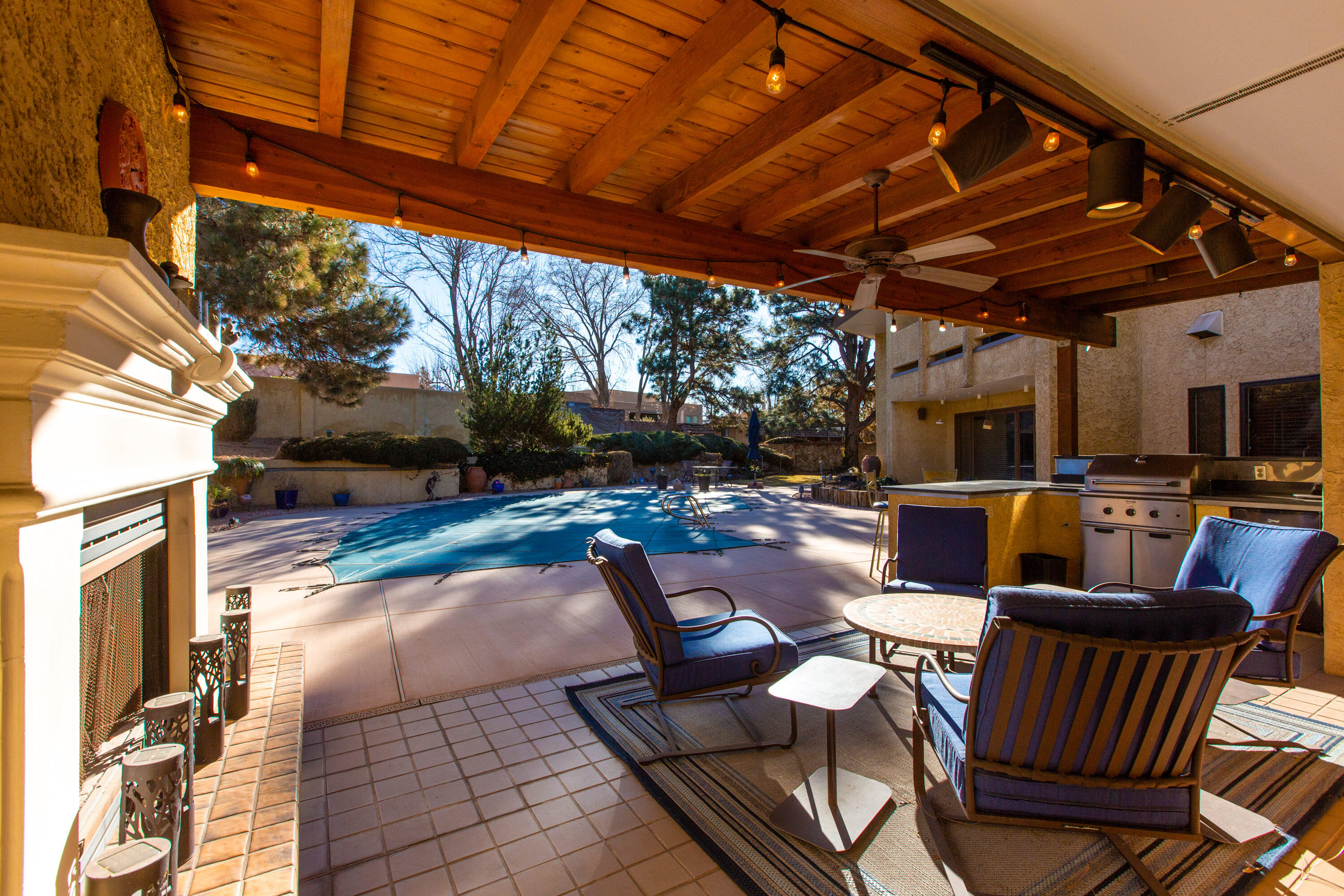 5508 Luna del Oro Court NE