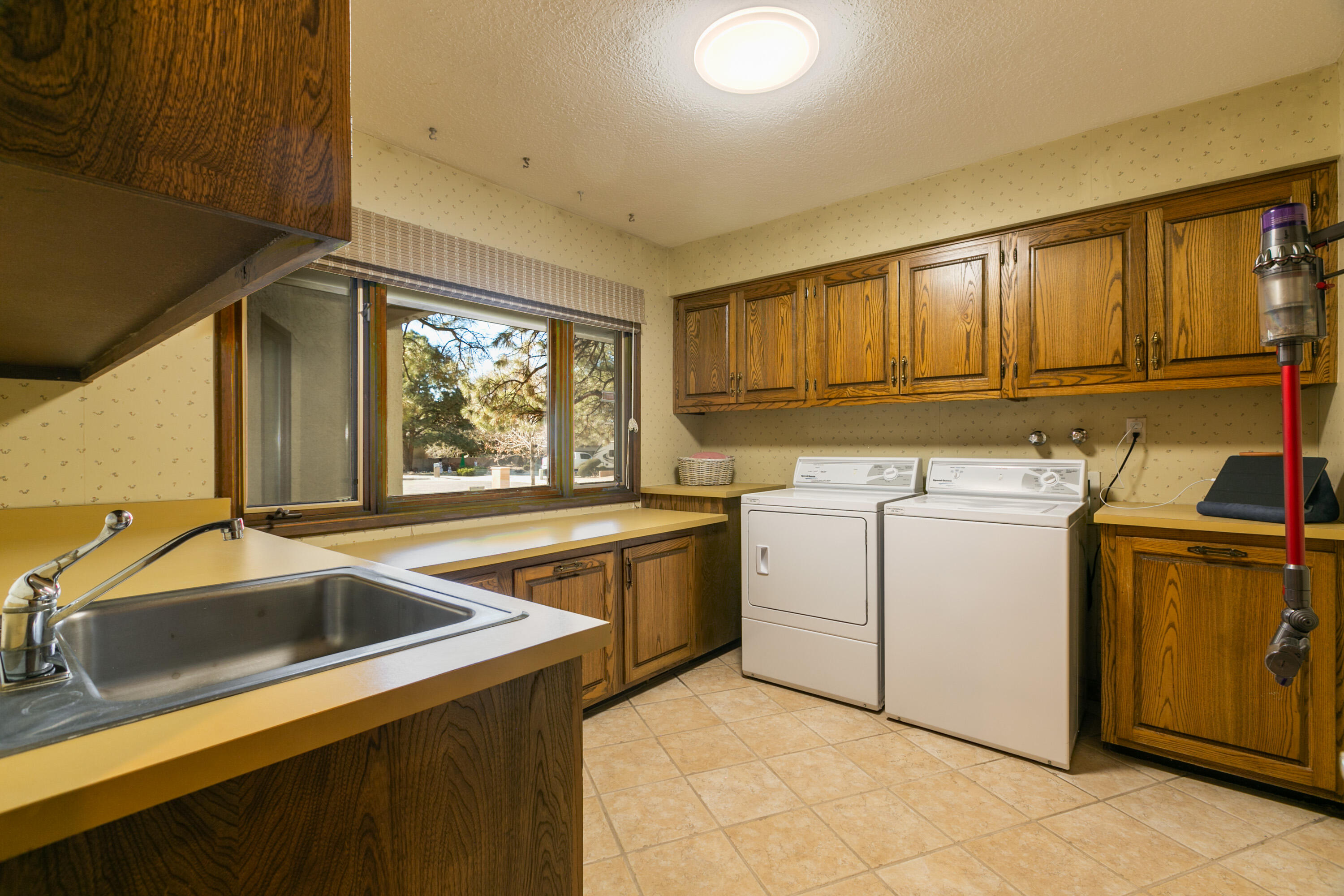 5508 Luna del Oro Court NE