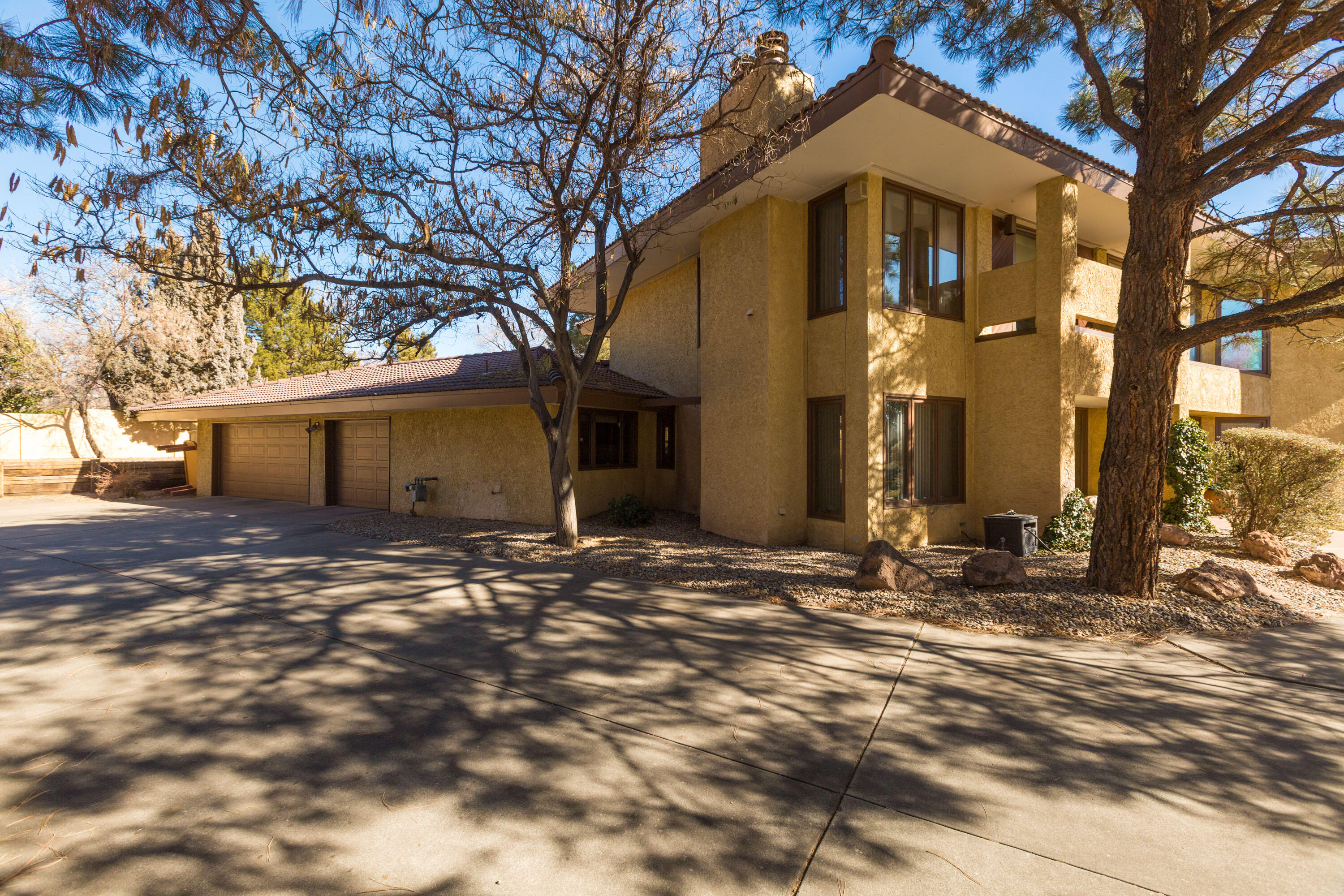 5508 Luna del Oro Court NE
