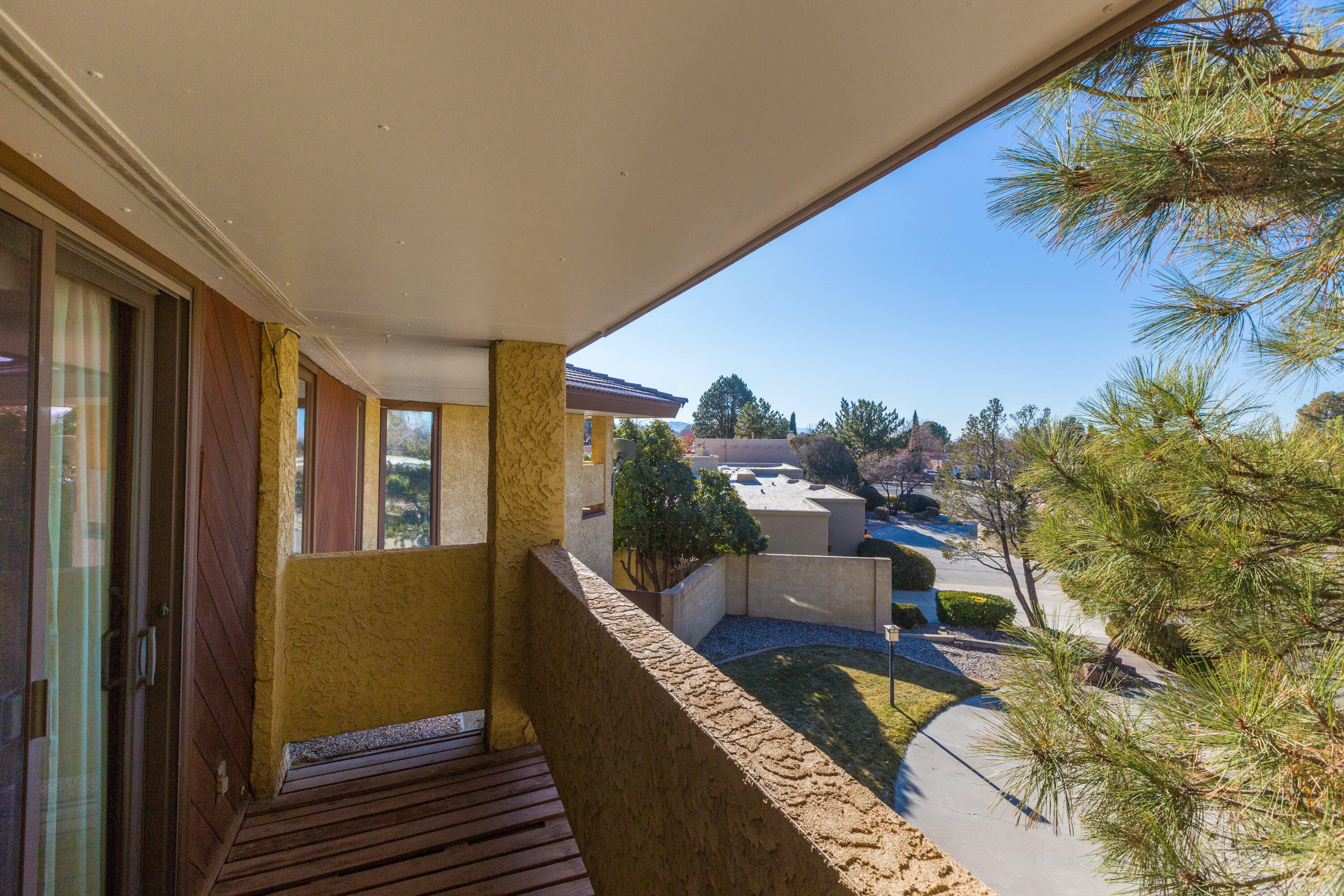 5508 Luna del Oro Court NE