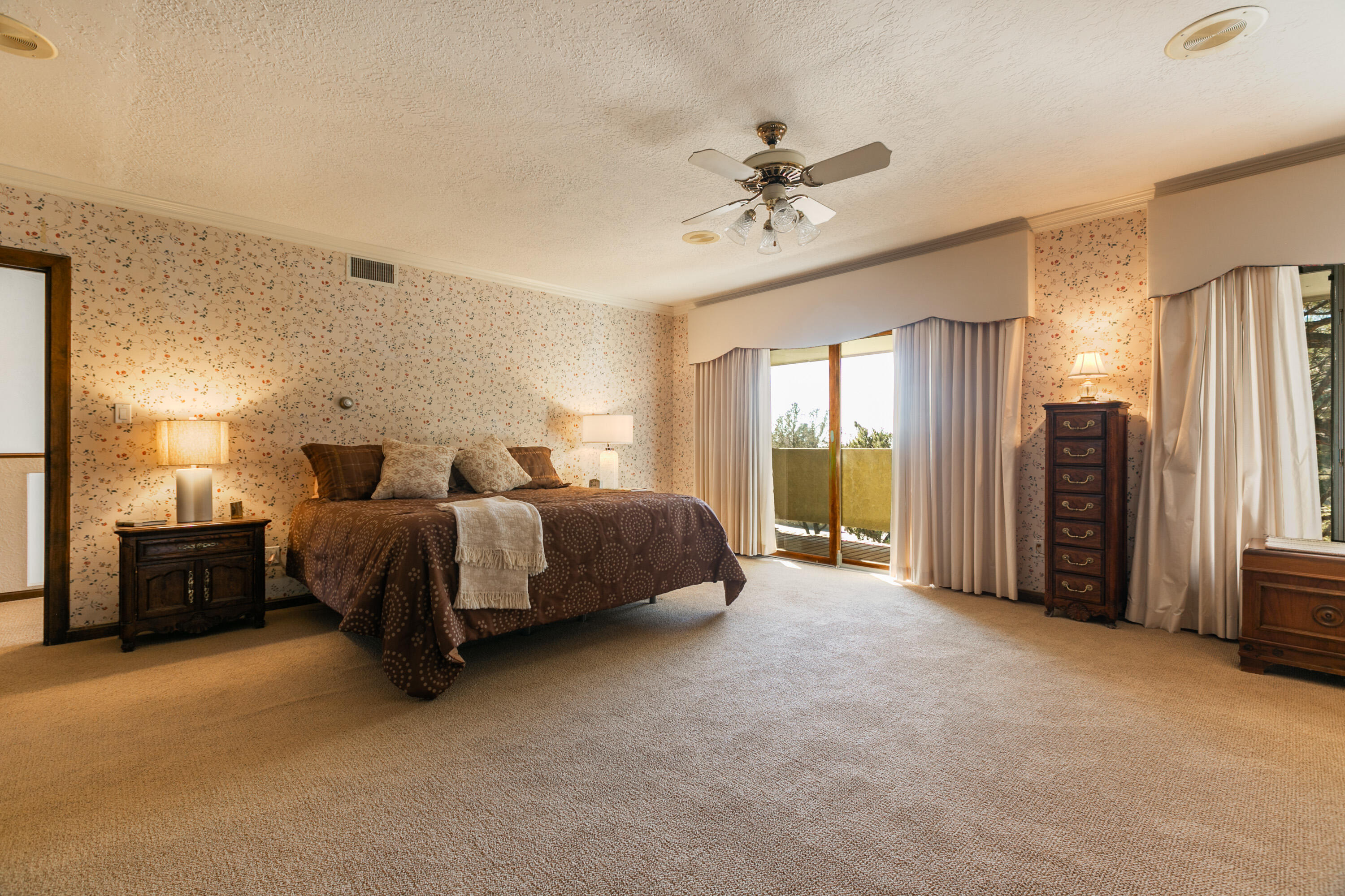 5508 Luna del Oro Court NE