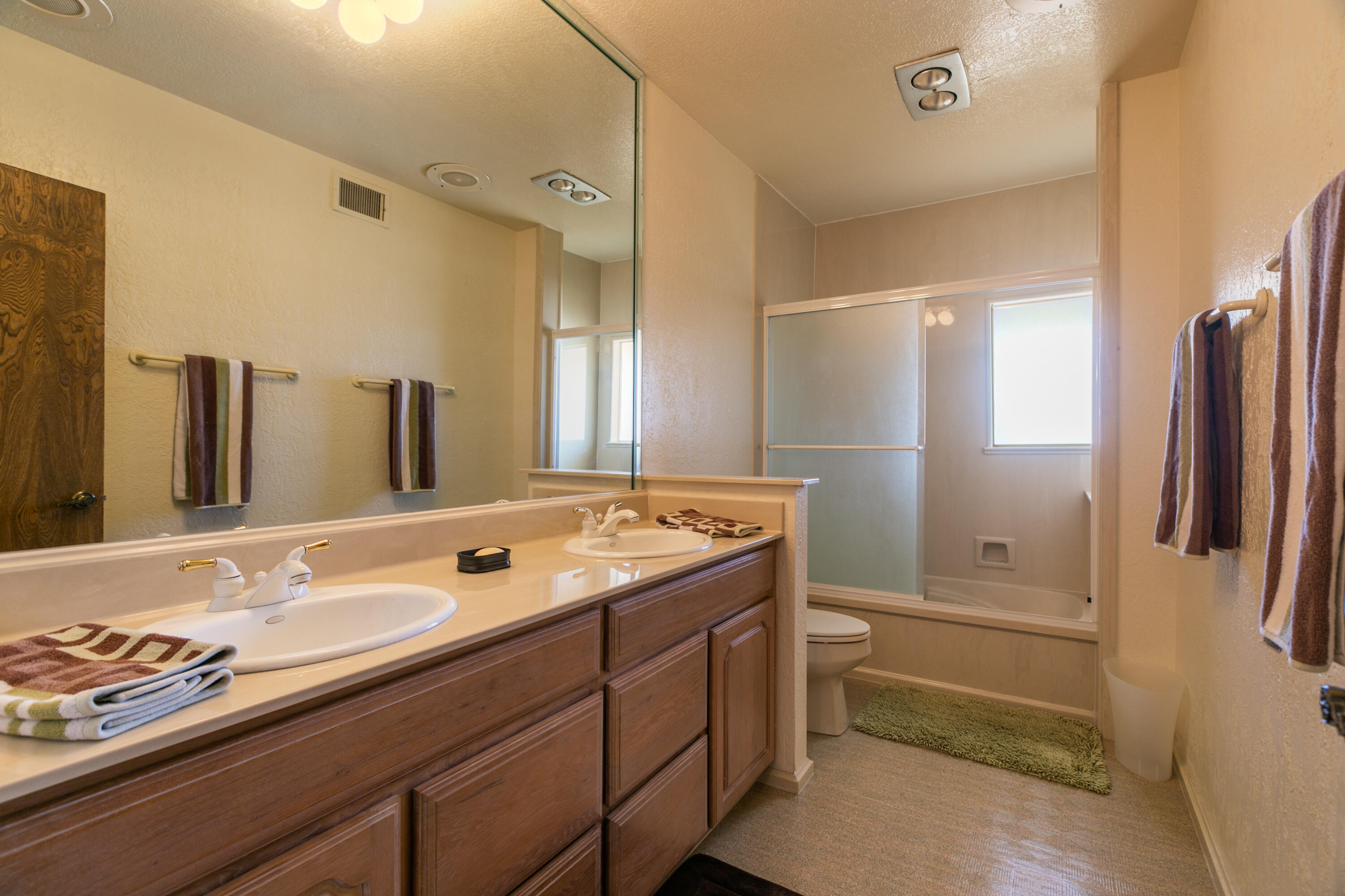 5508 Luna del Oro Court NE