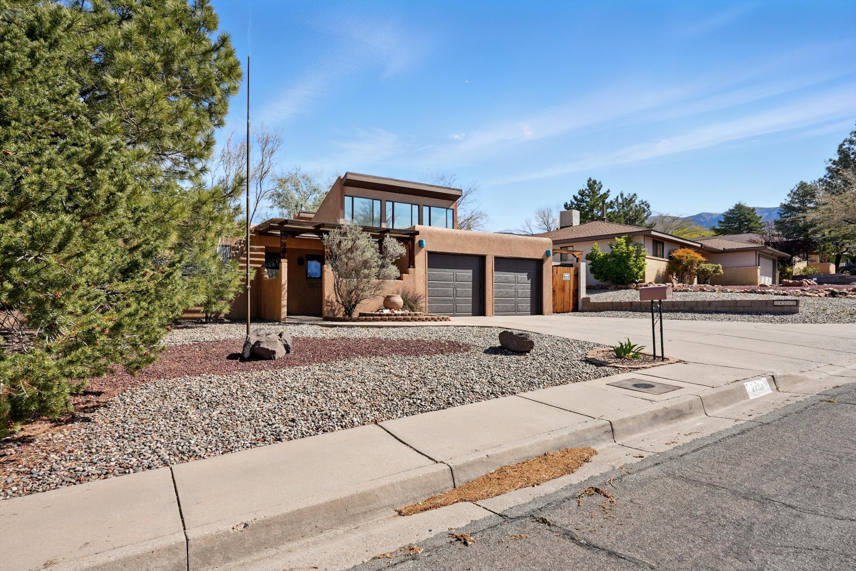 14117 LA CUEVA Avenue NE